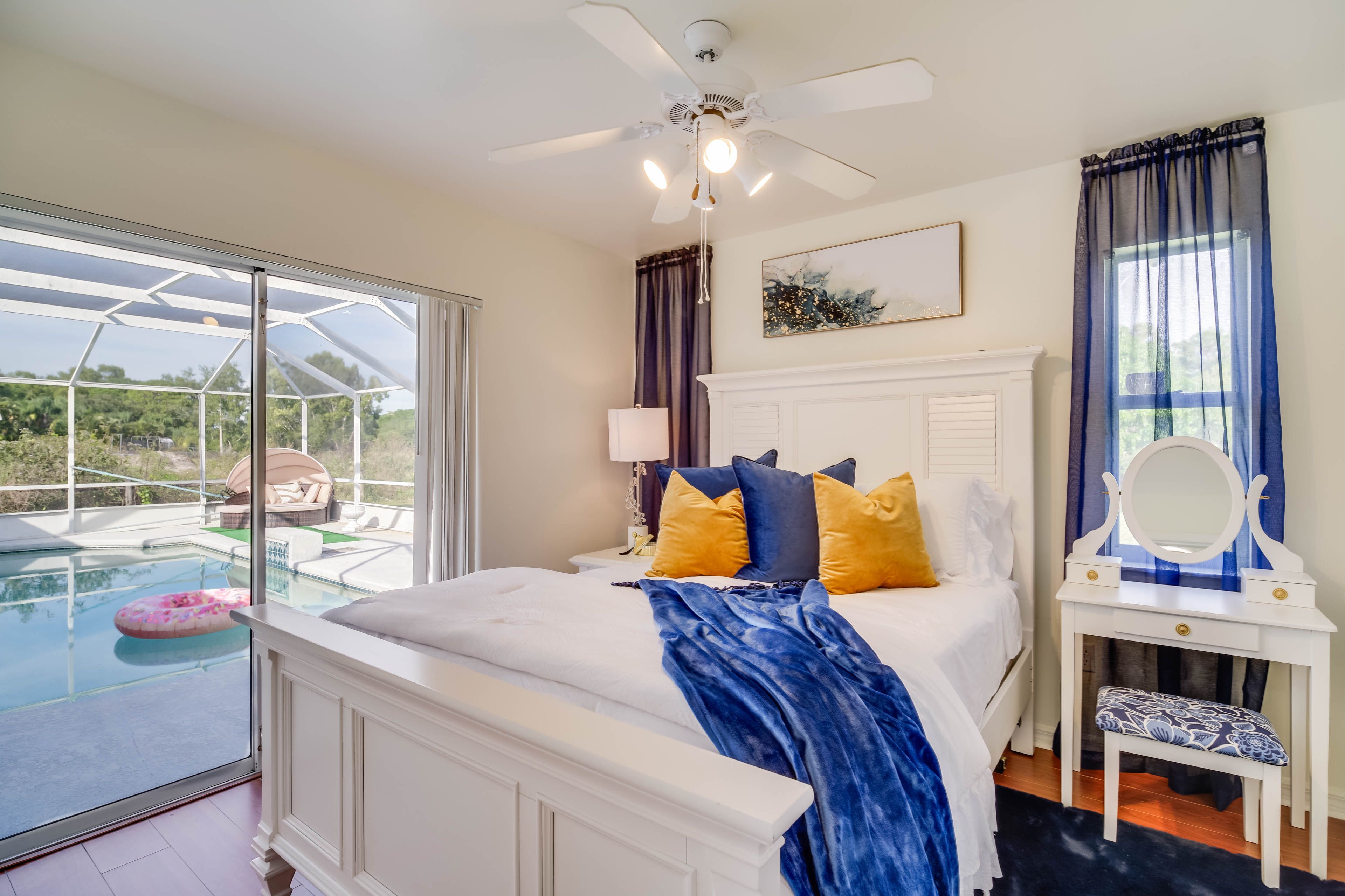 Bedroom 2 | Queen Bed | Main Floor | Linens Provided