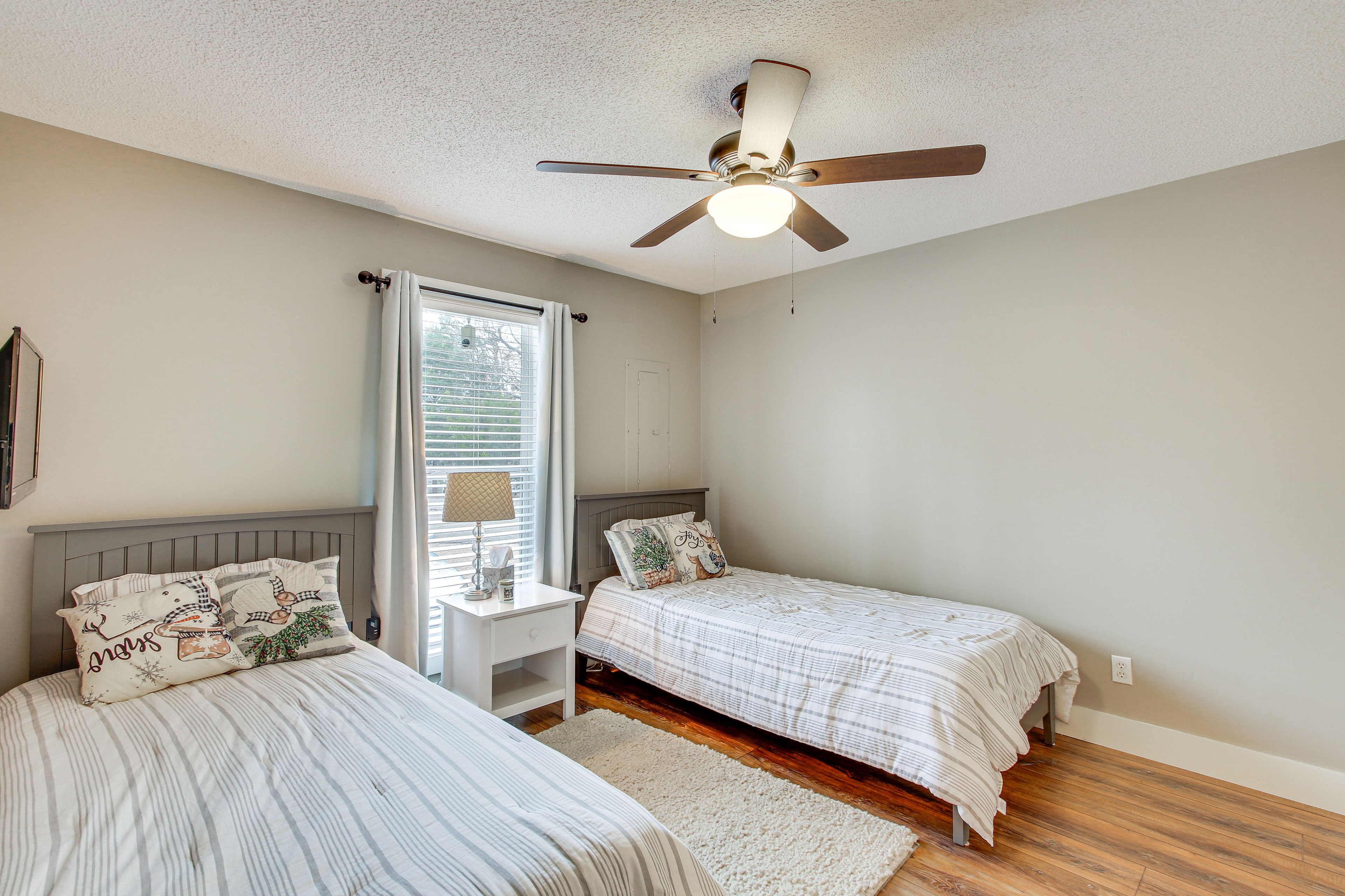 Bedroom 2 | 2 Twin Beds