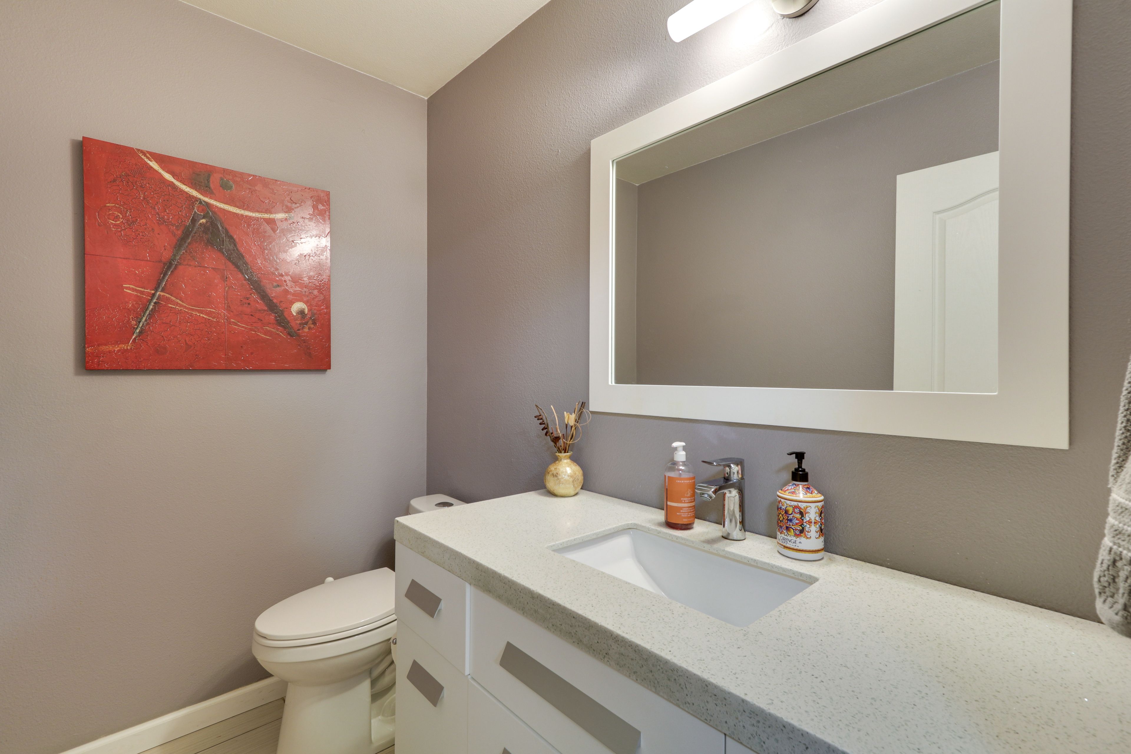 Half Bathroom | 1st Floor