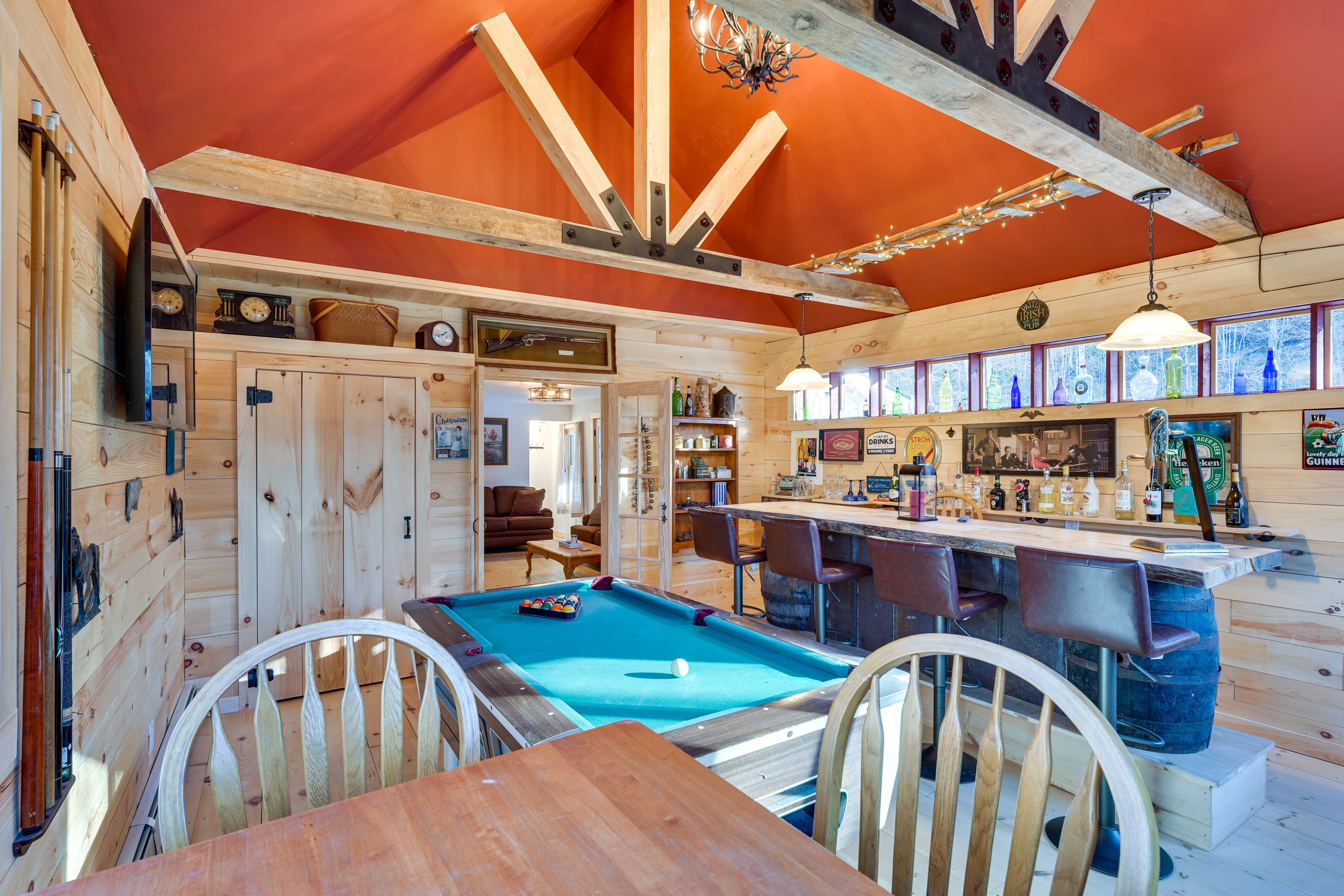 Rec Room | Smart TV | Wood-Burning Fireplace | Wet Bar | Pool Table