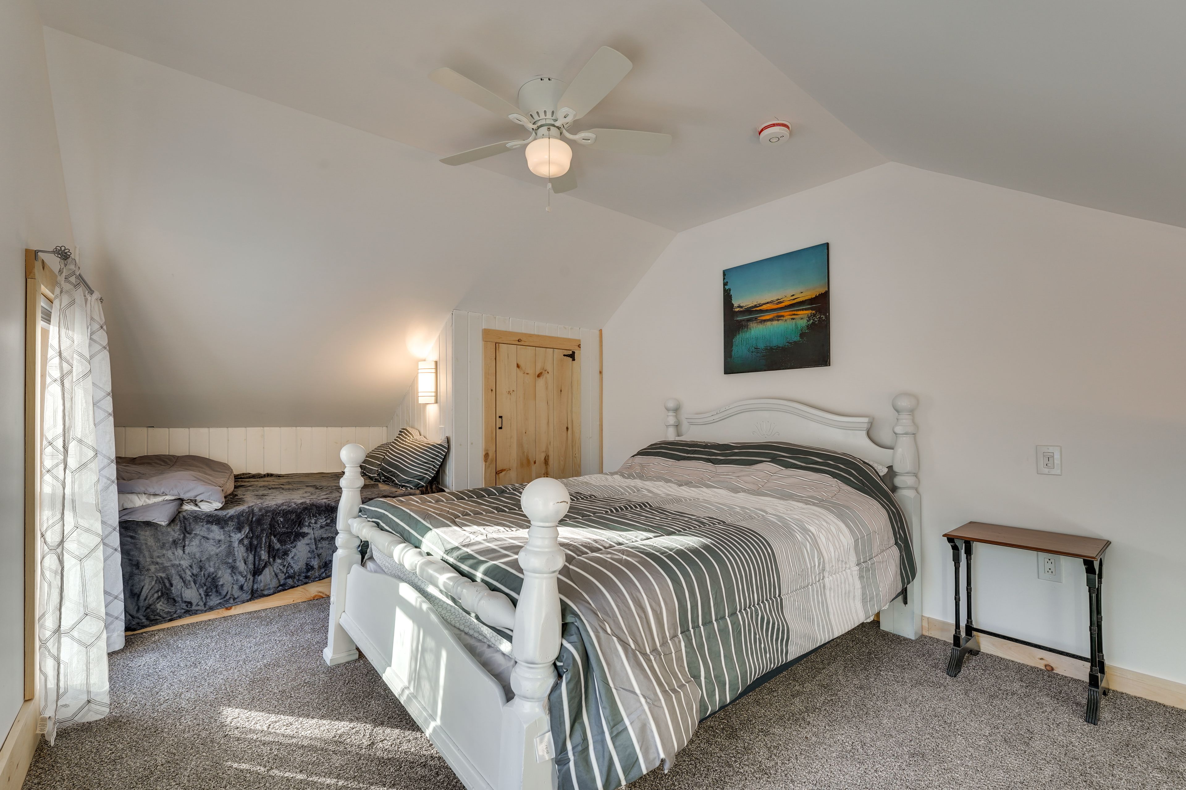 Bedroom 2 | 2nd Floor | Queen Bed | Full Bed