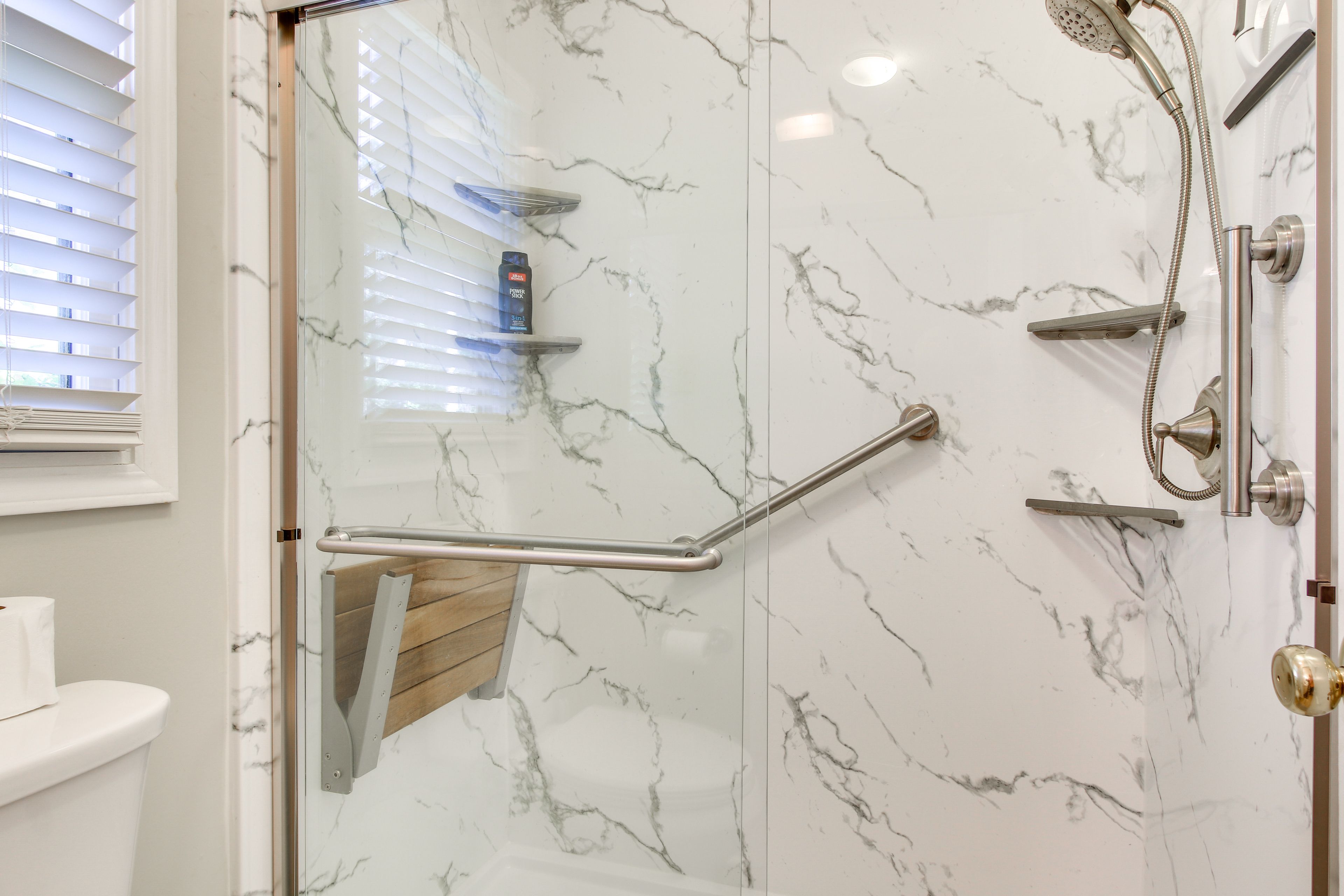 En-Suite Bathroom | Towels Provided