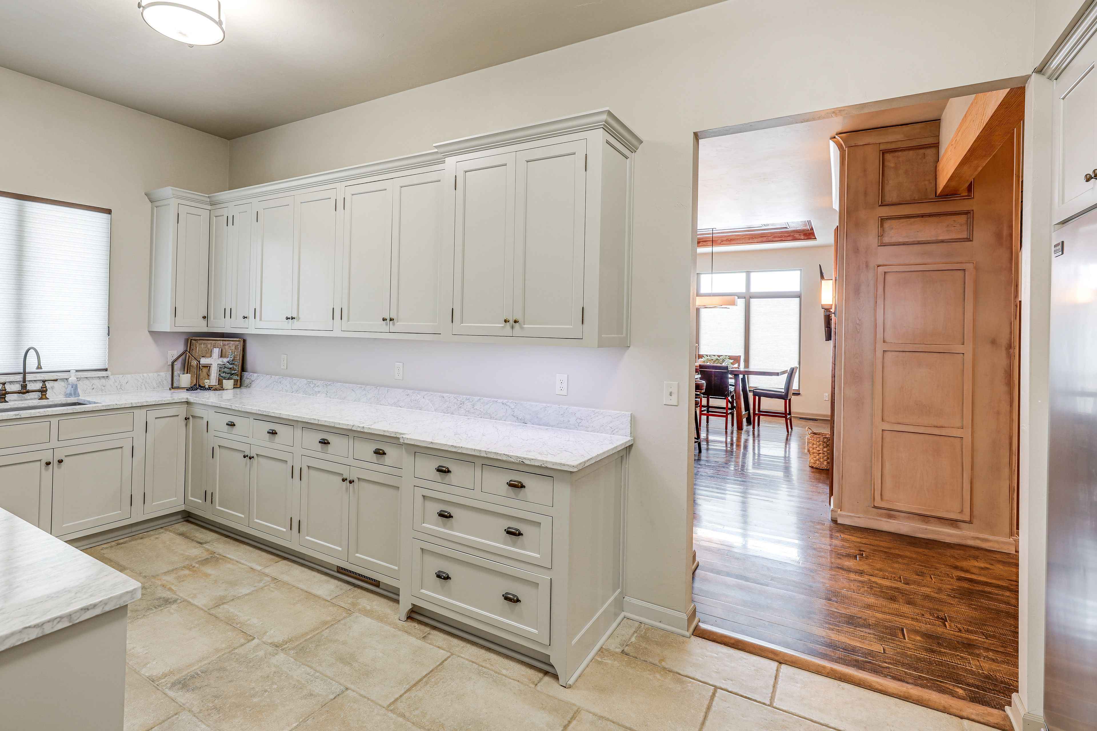 Secondary Prep Kitchen | Main Level
