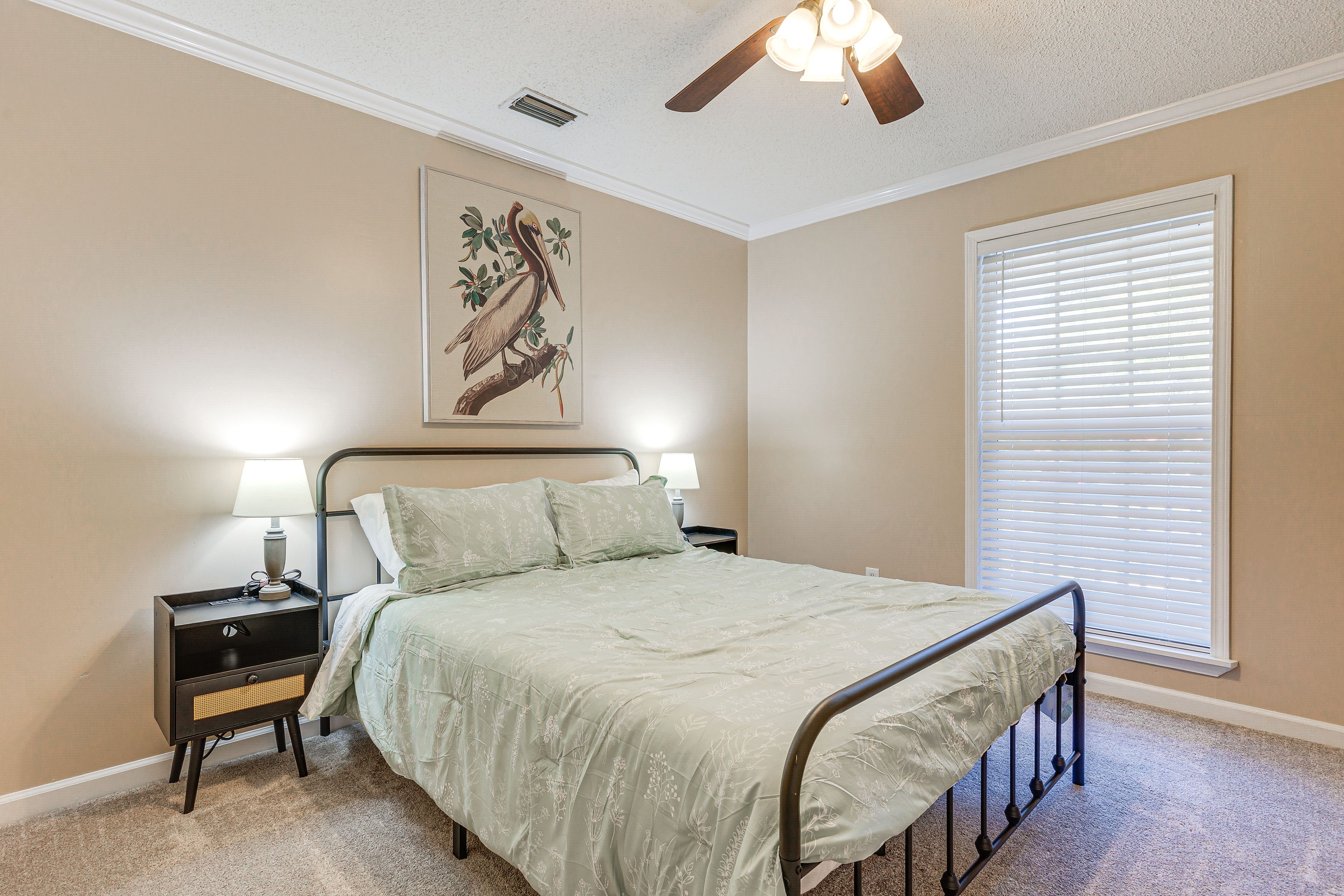 Bedroom 2 | Queen Bed