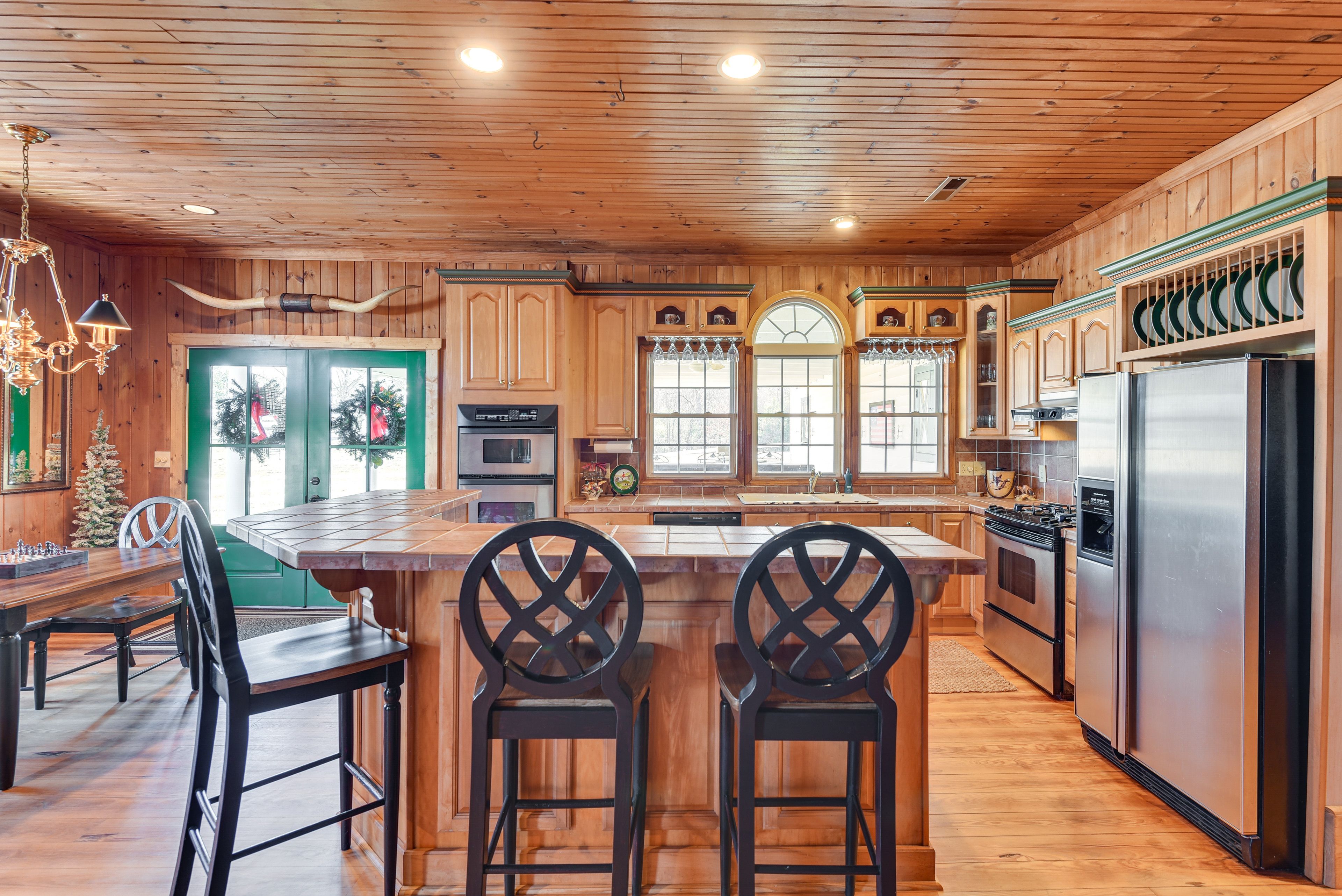 Kitchen | Dishwasher | Keurig K-Duo | Coffee Provided
