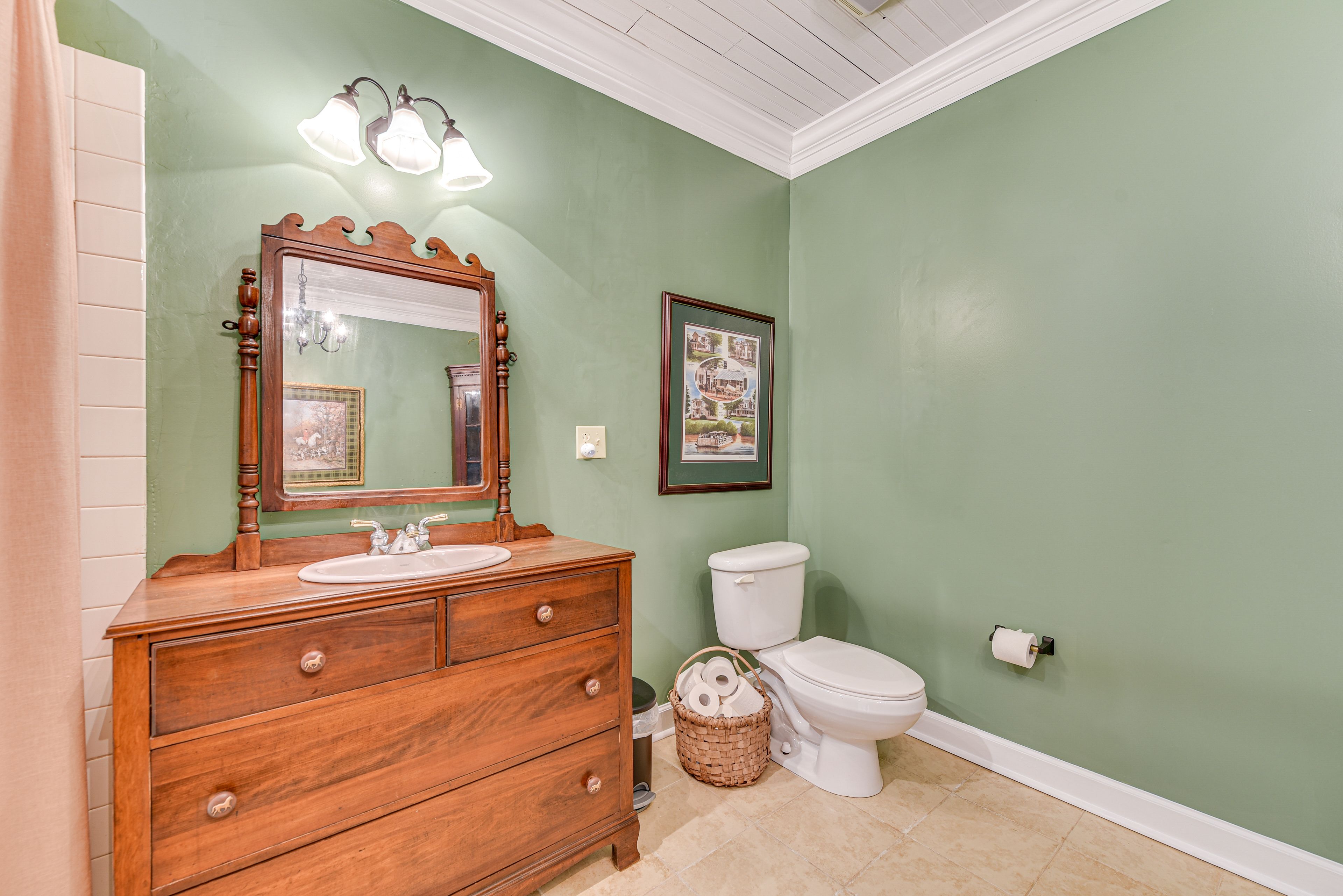 En-Suite Bathroom