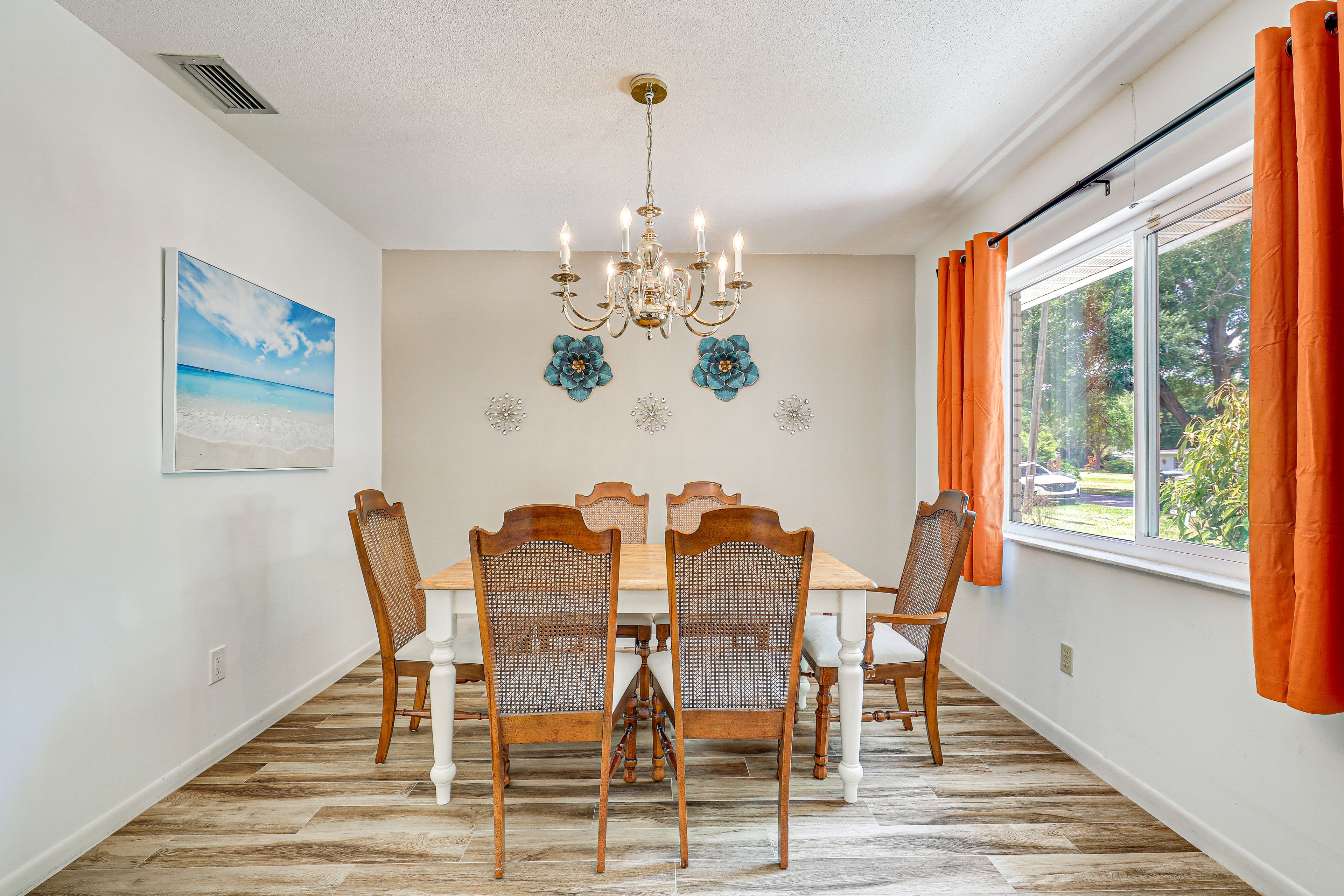 Dining Room | Free WiFi | Single-Story Property