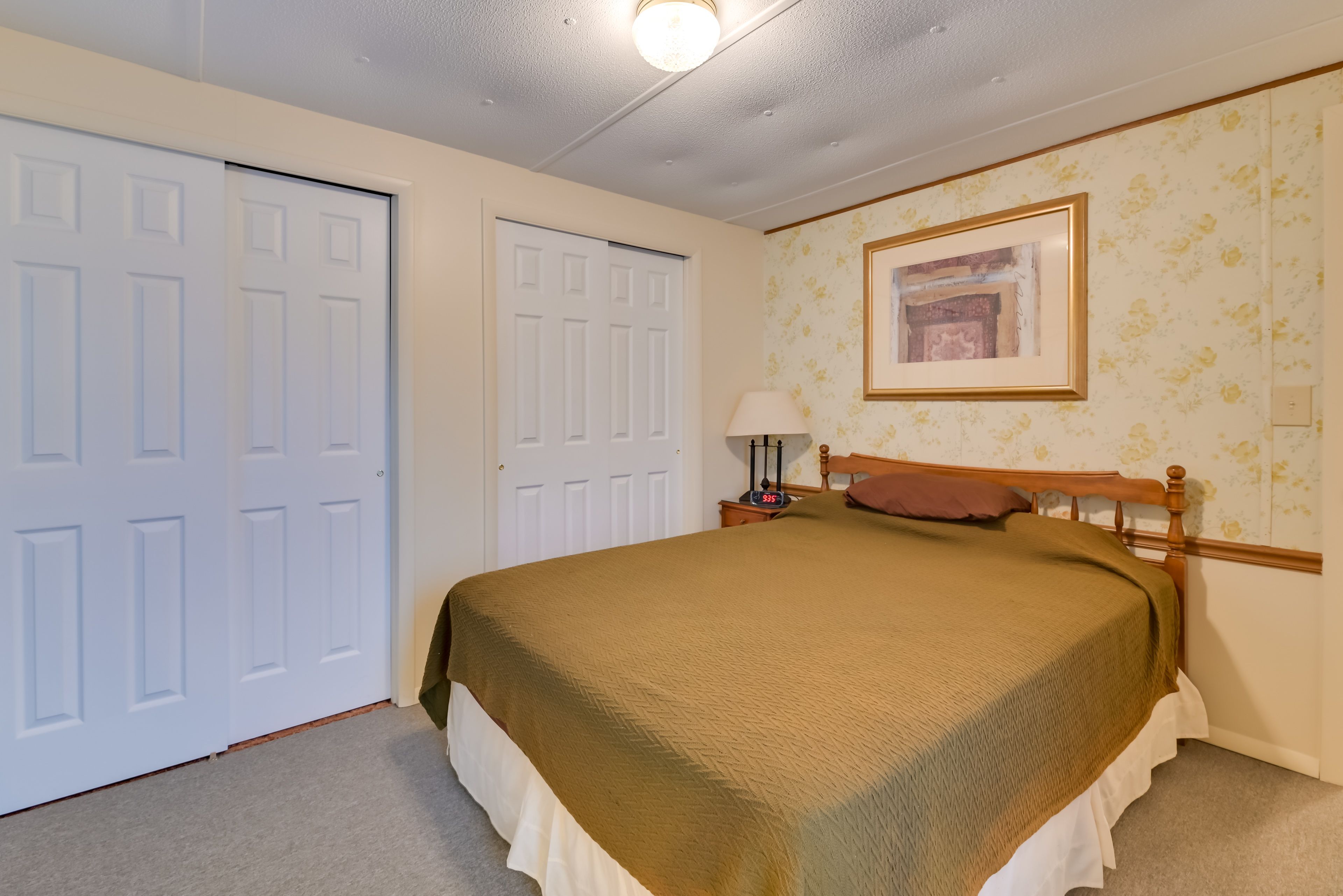 Bedroom 2 | Queen Bed