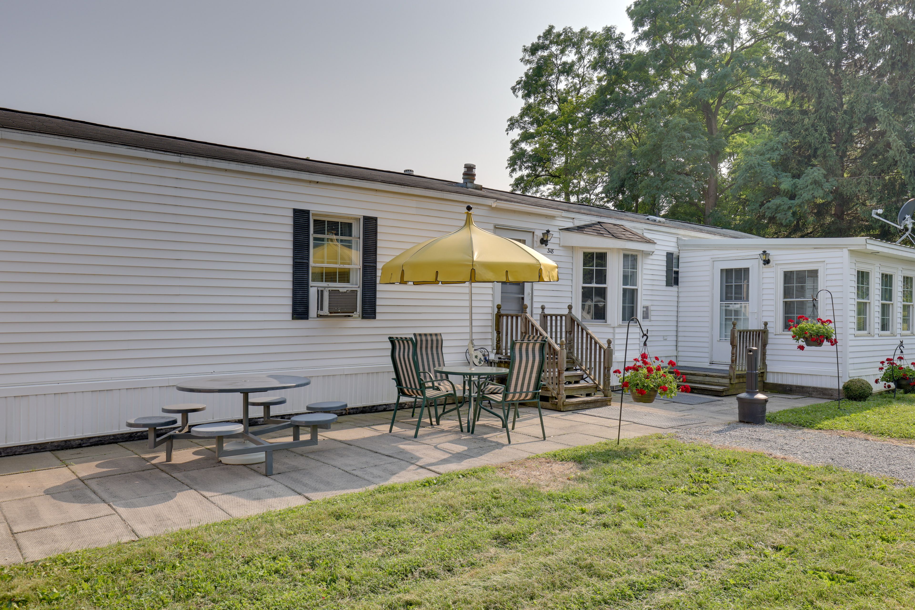 Back Patio | Outdoor Dining