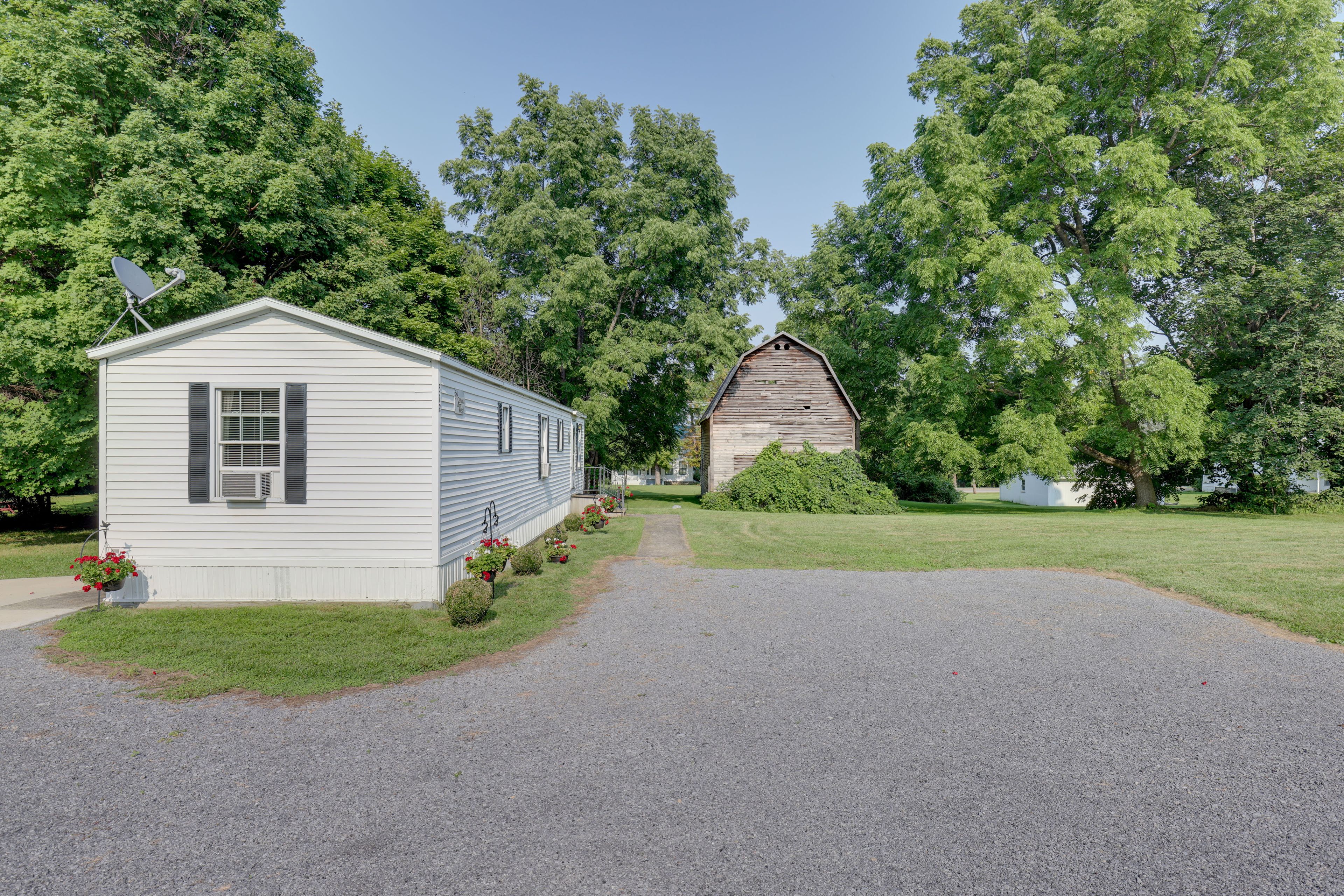 Parking | Gravel Driveway (4 Vehicles) | RV/Trailer Parking Allowed