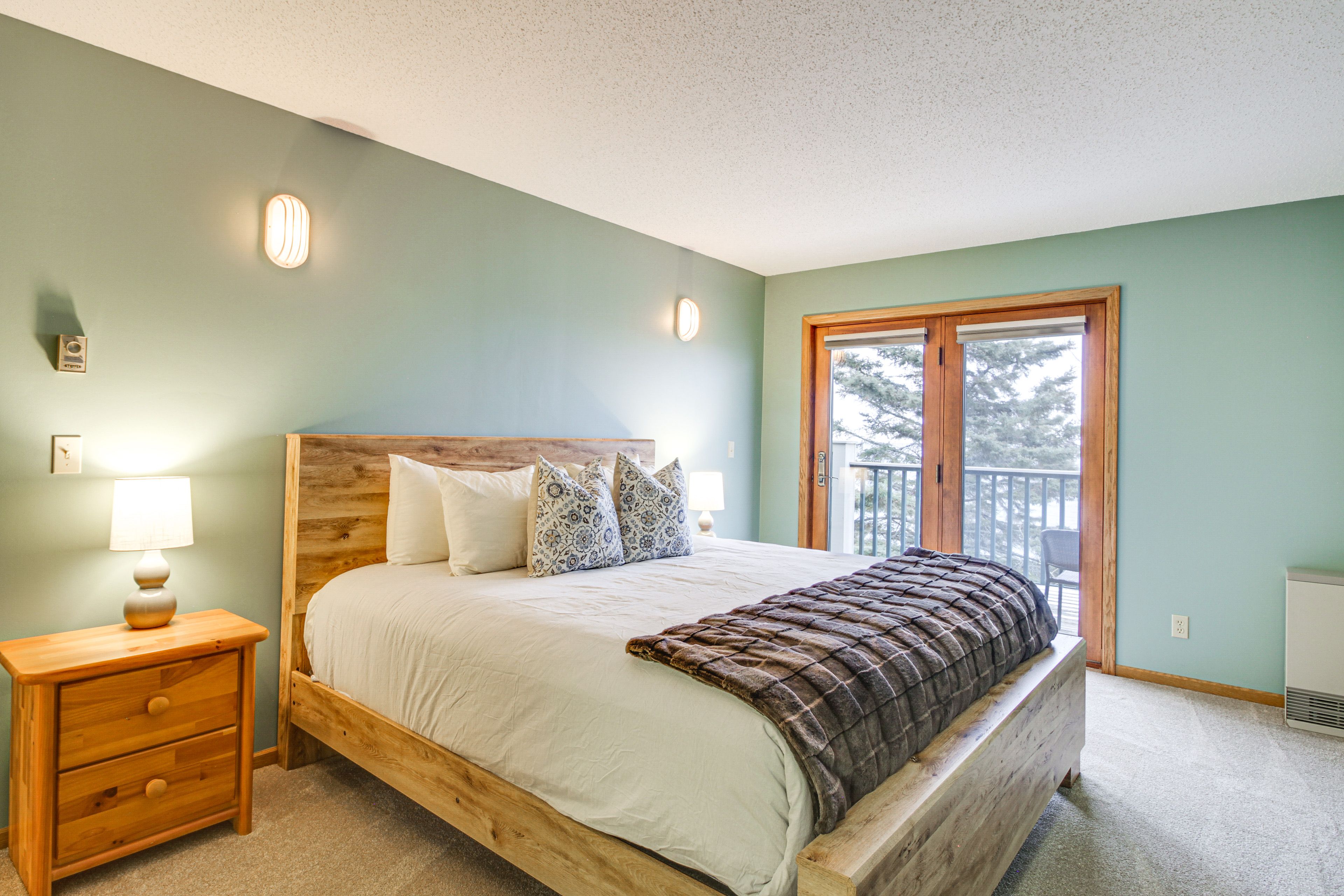 Bedroom 1 | King Bed | Balcony Access | 2nd Floor