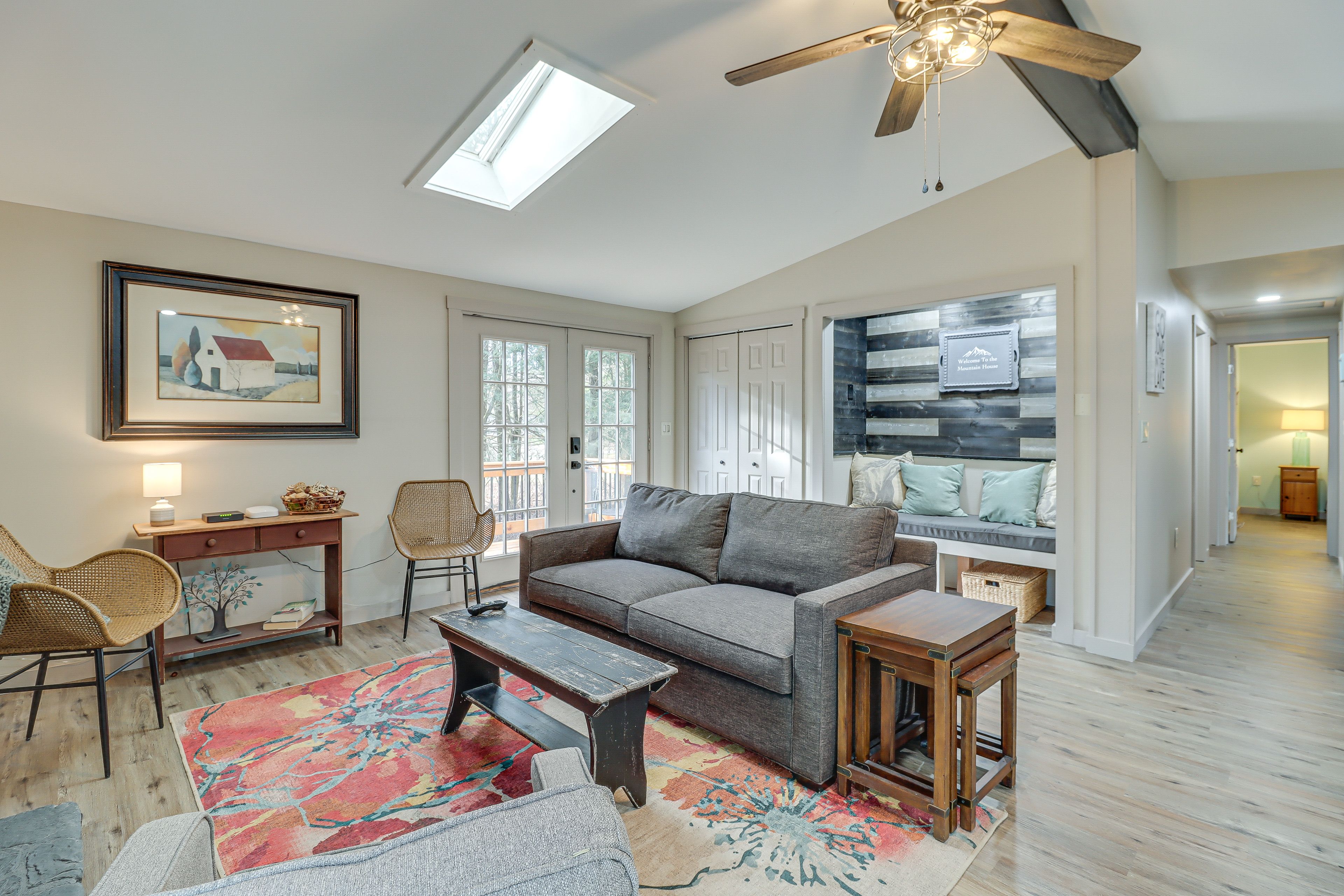 Living Room | Individual Heating (In Each Room) | Window A/C Unit
