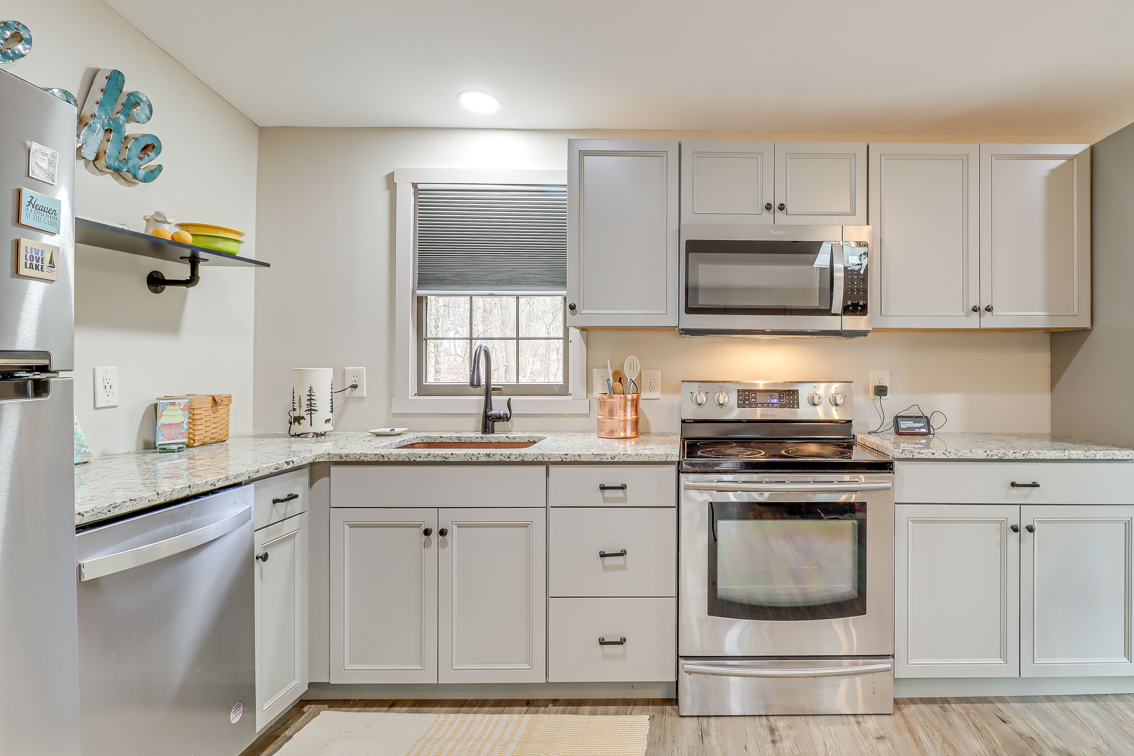 Kitchen | Equipped w/ Cooking Basics