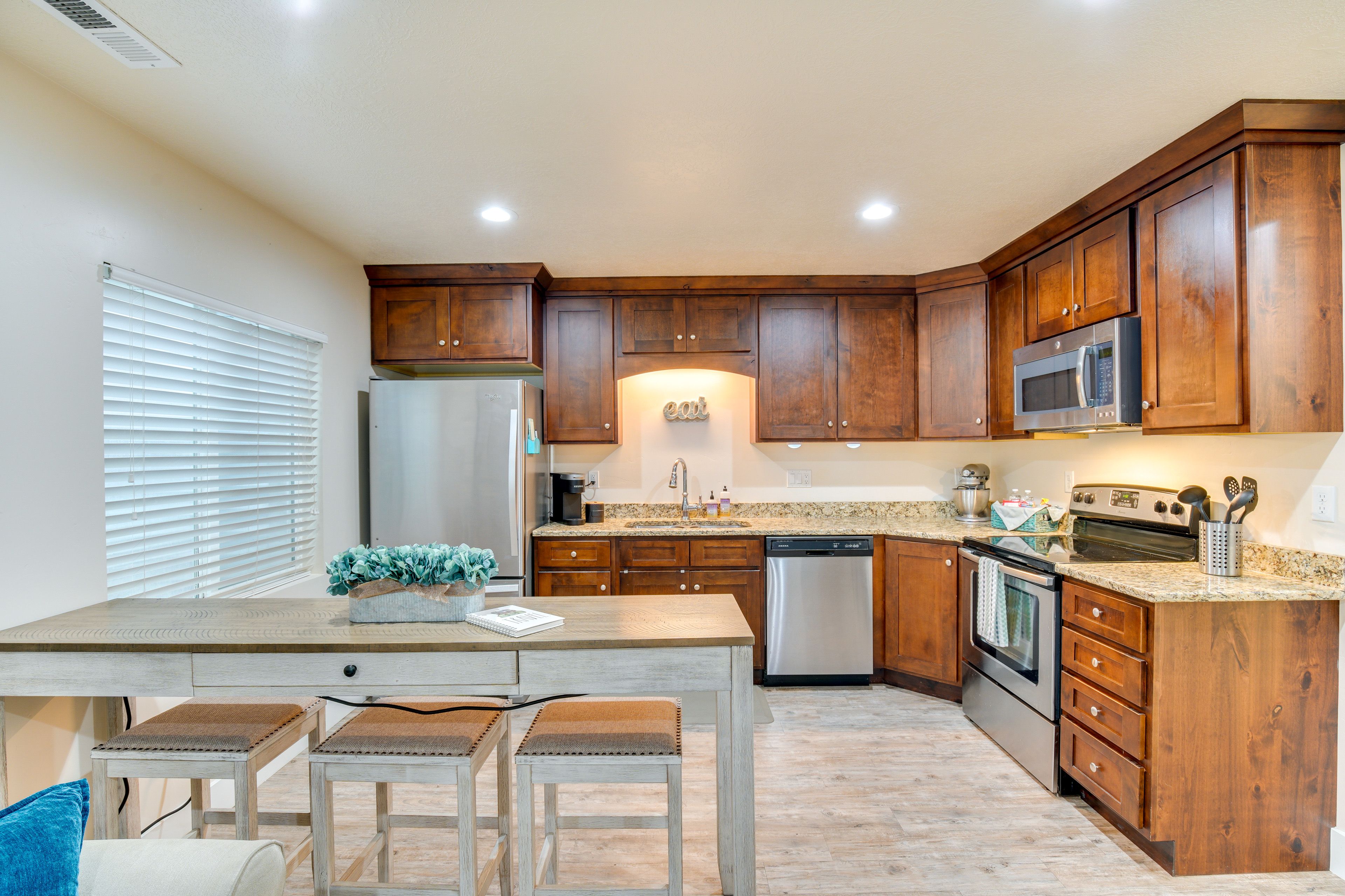 Kitchen | Central Air Conditioning & Heating | Free WiFi
