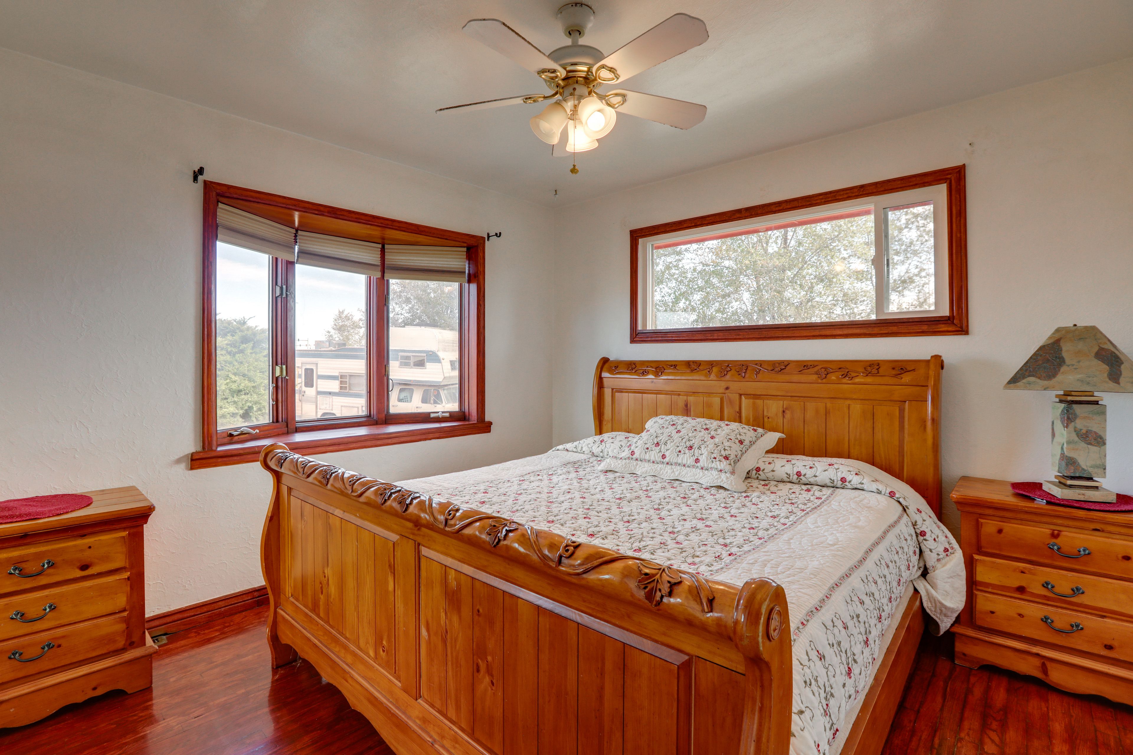 Bedroom 1 | King Bed