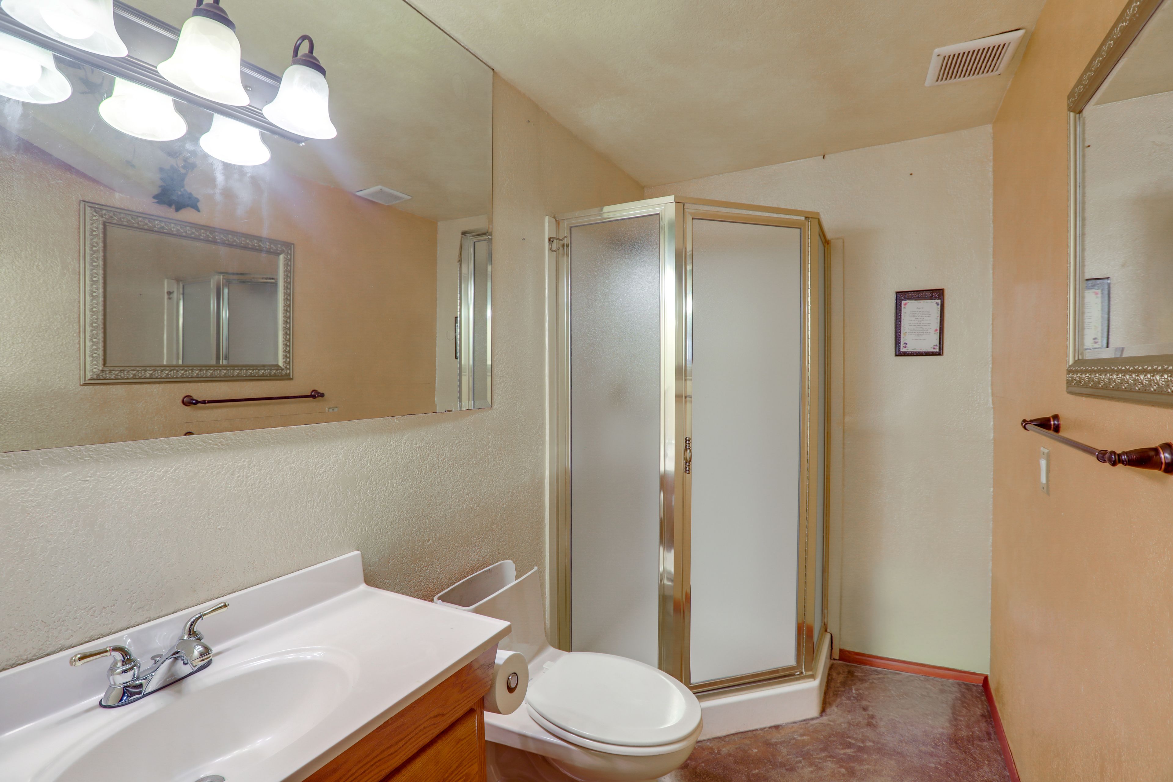 Bathroom | Towels Provided