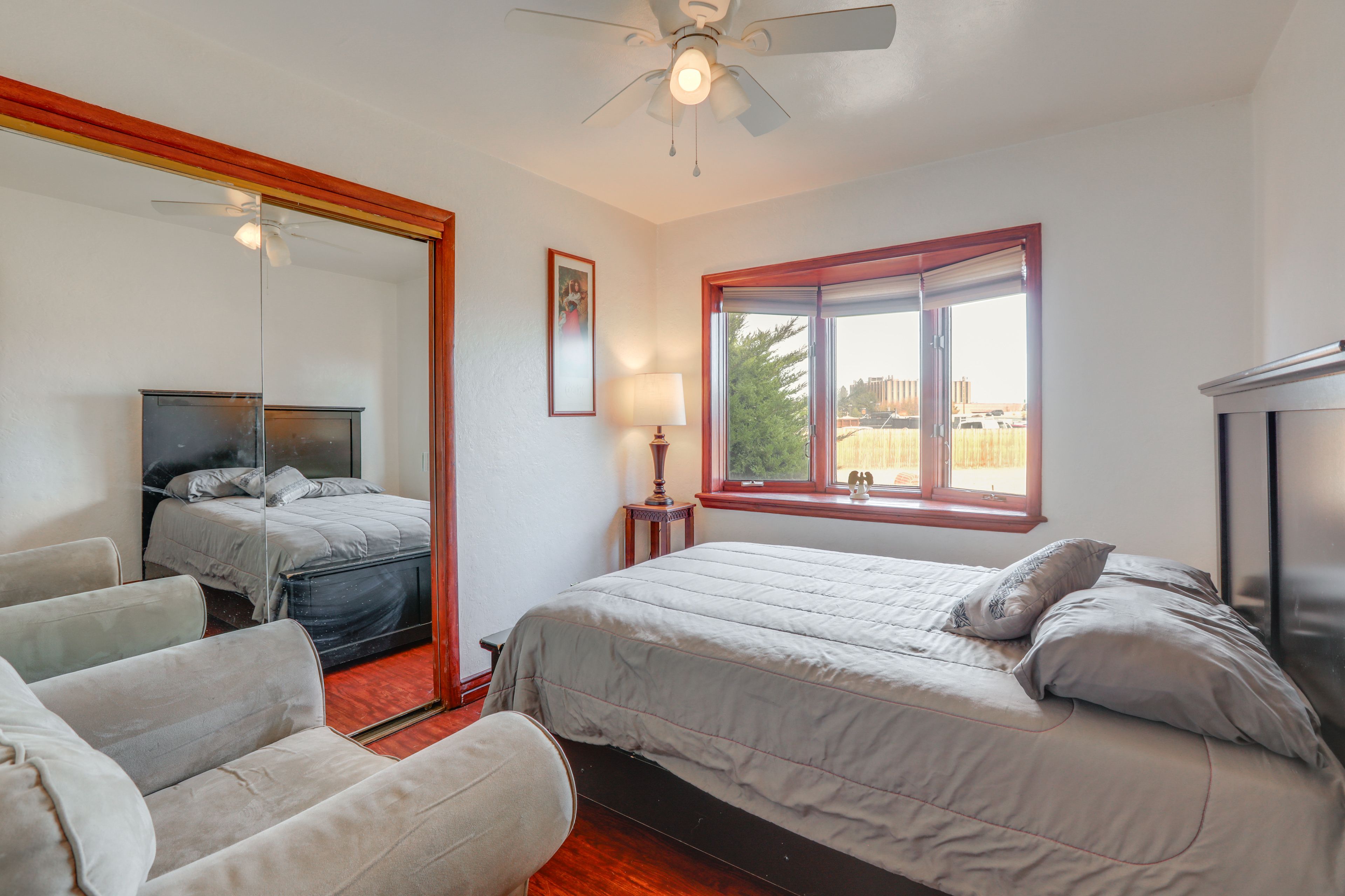 Bedroom 2 | Queen Bed