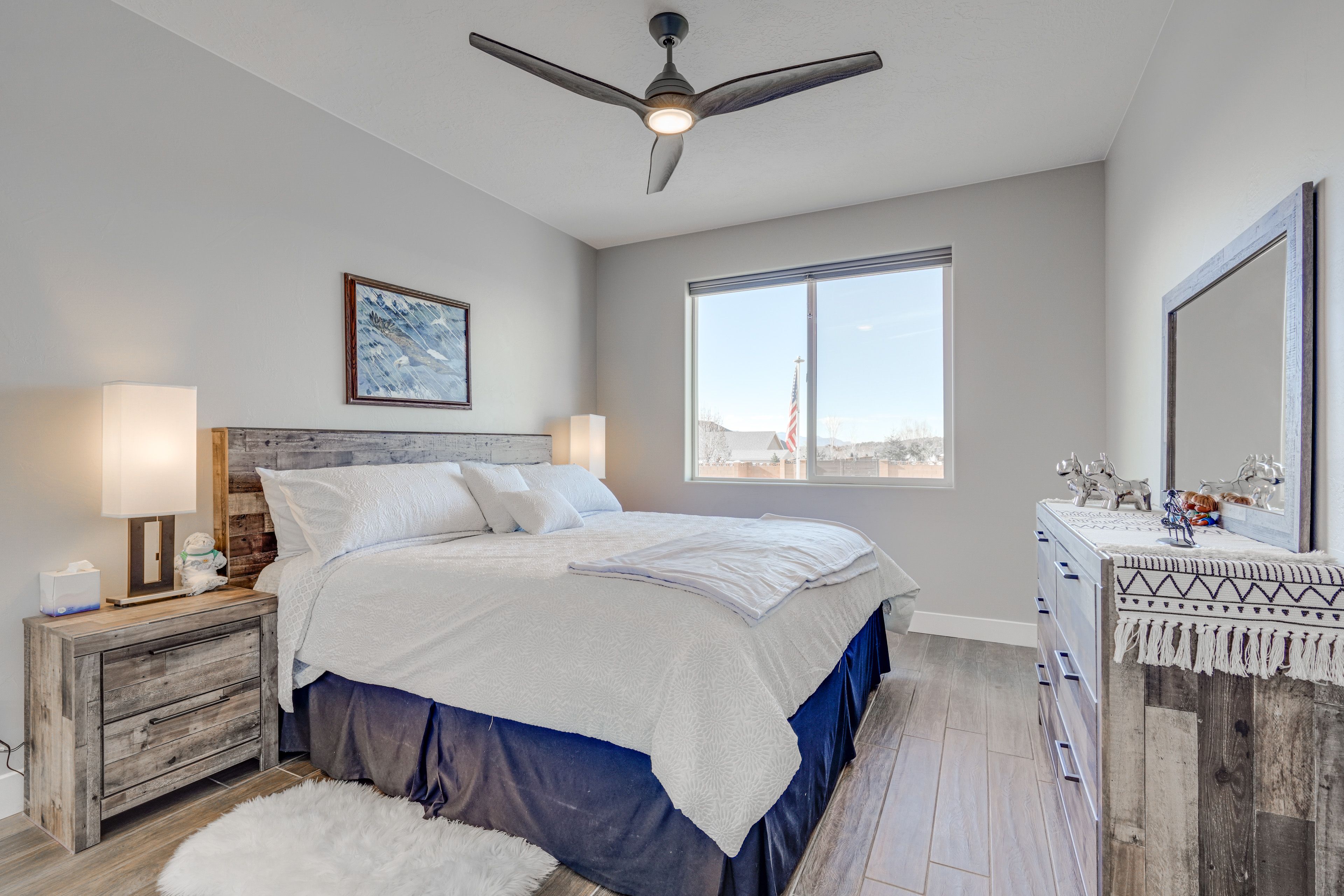 Bedroom 2 | King Bed