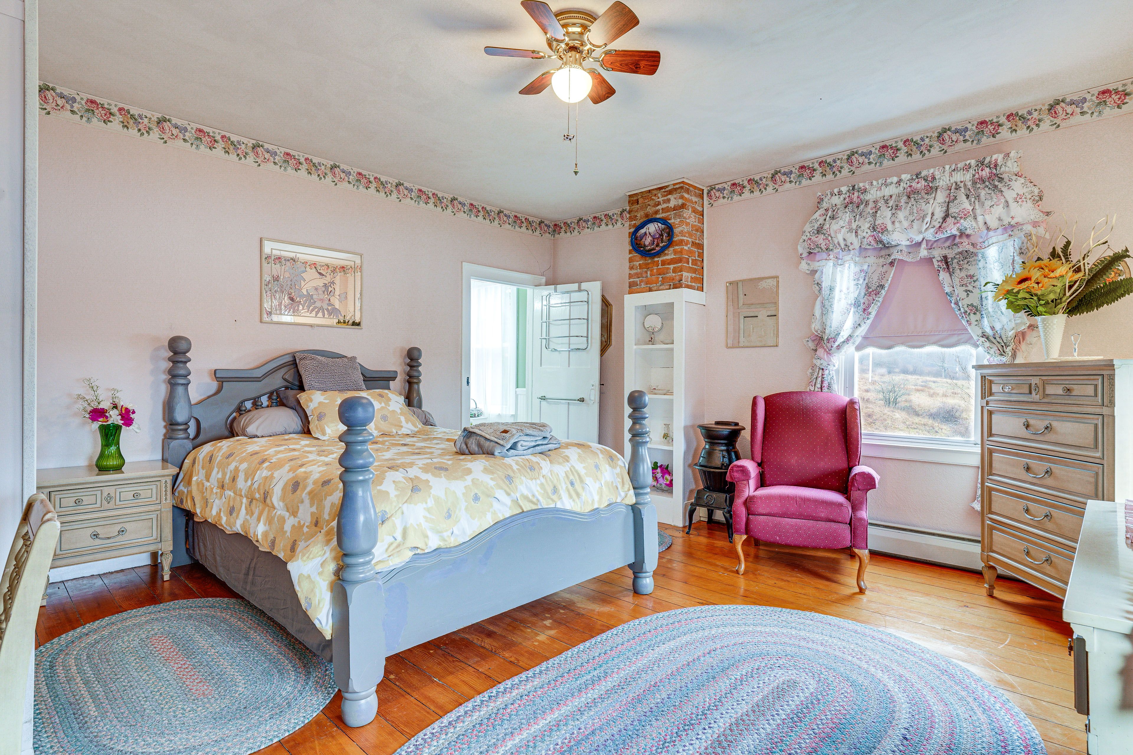 Bedroom 3 | Queen Bed | 2nd Floor