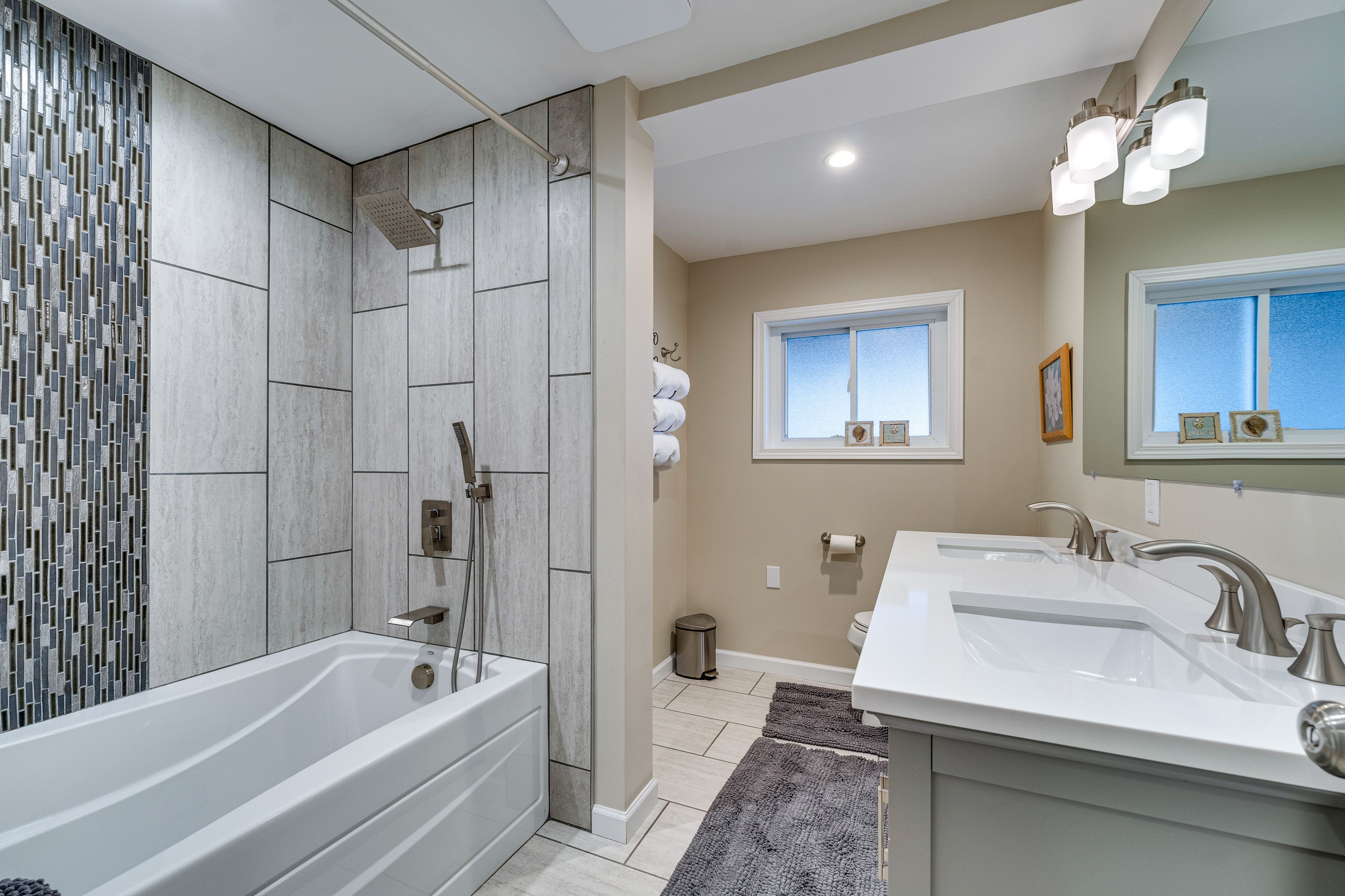 Full Bathroom