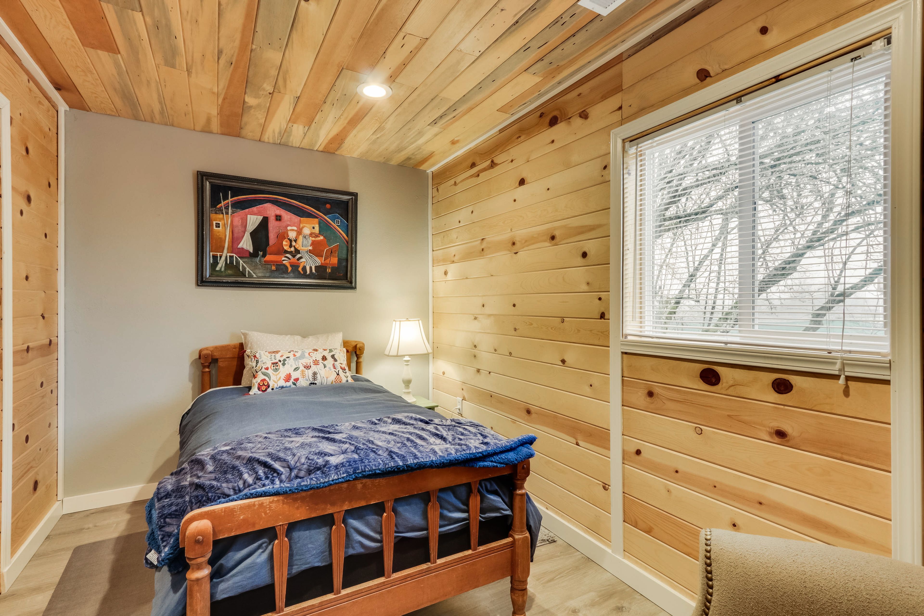 Bedroom 3 | 1st Floor | Twin Bed