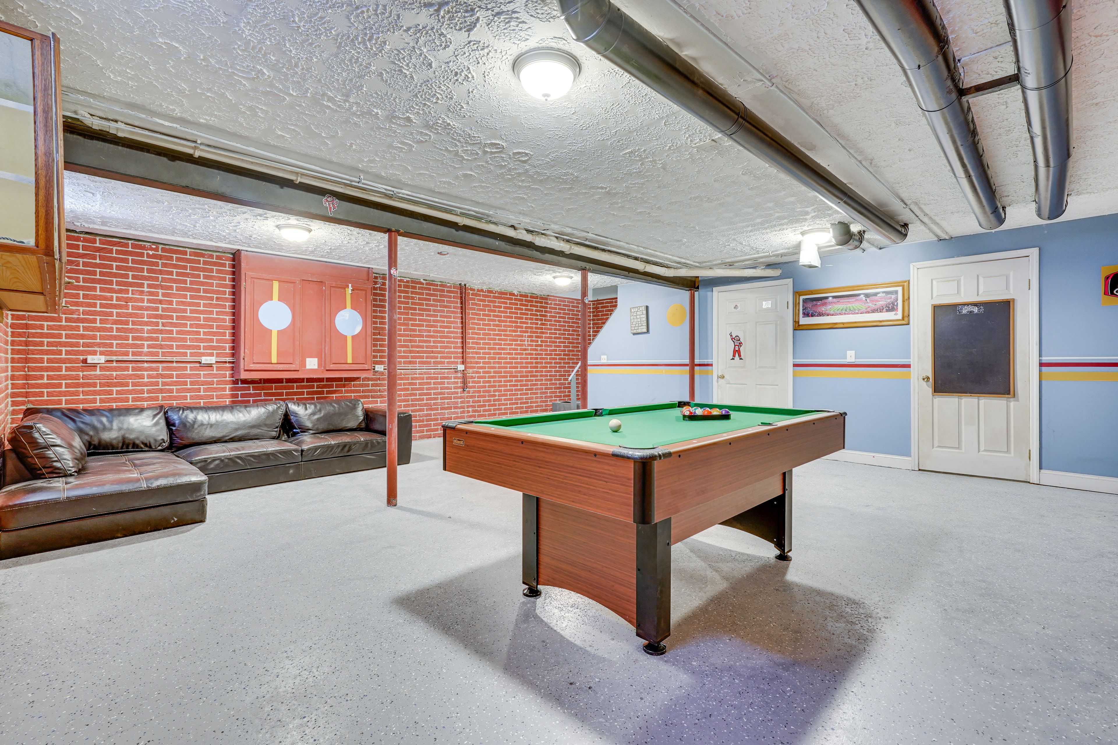Family Room | Pool Table | 1st Floor