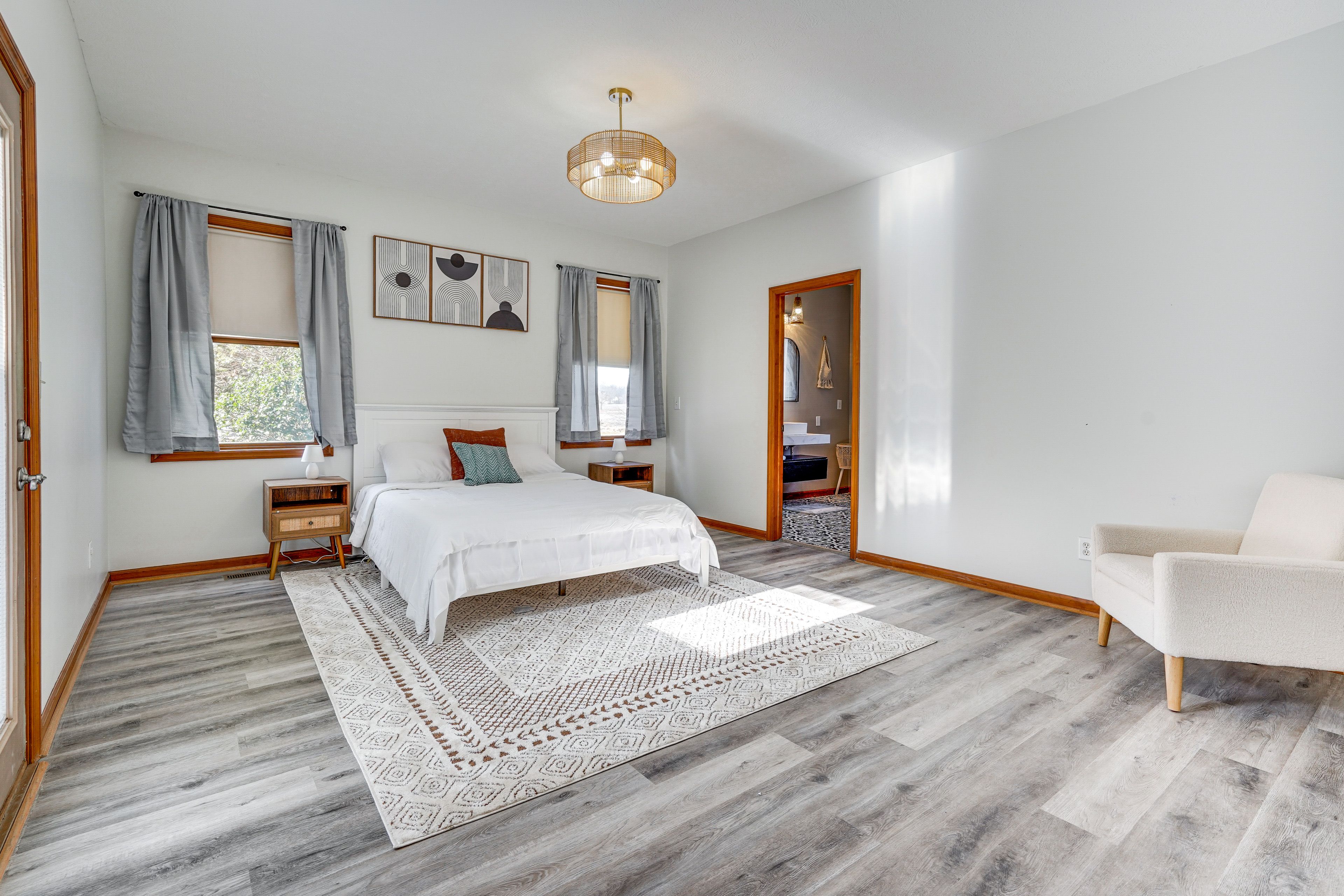 Bedroom Suite | Queen Bed | Access to Patio | En-Suite Bathroom | 2nd Floor