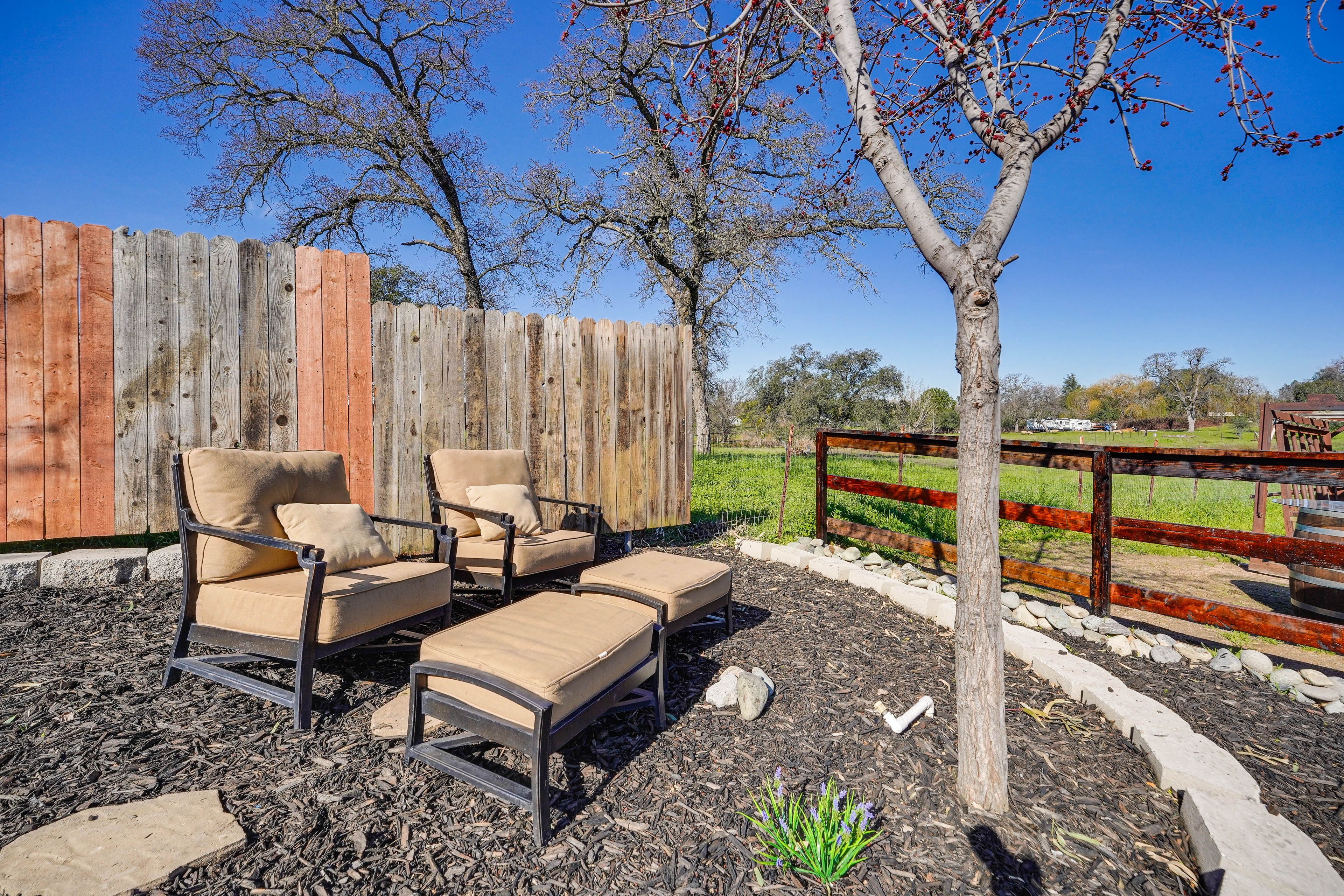 Outdoor Seating Area | Countryside Views