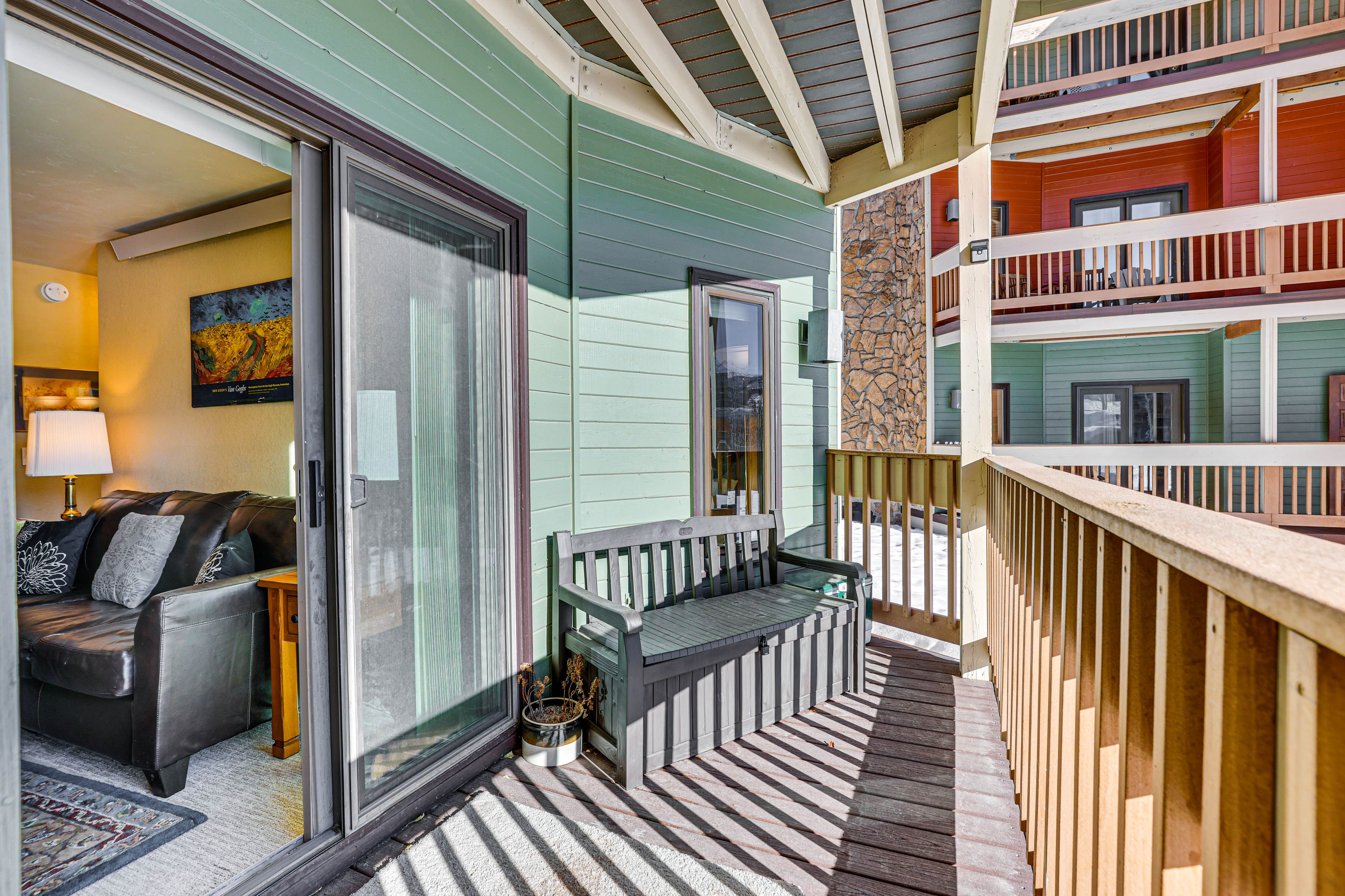 Main Patio | Mountain View