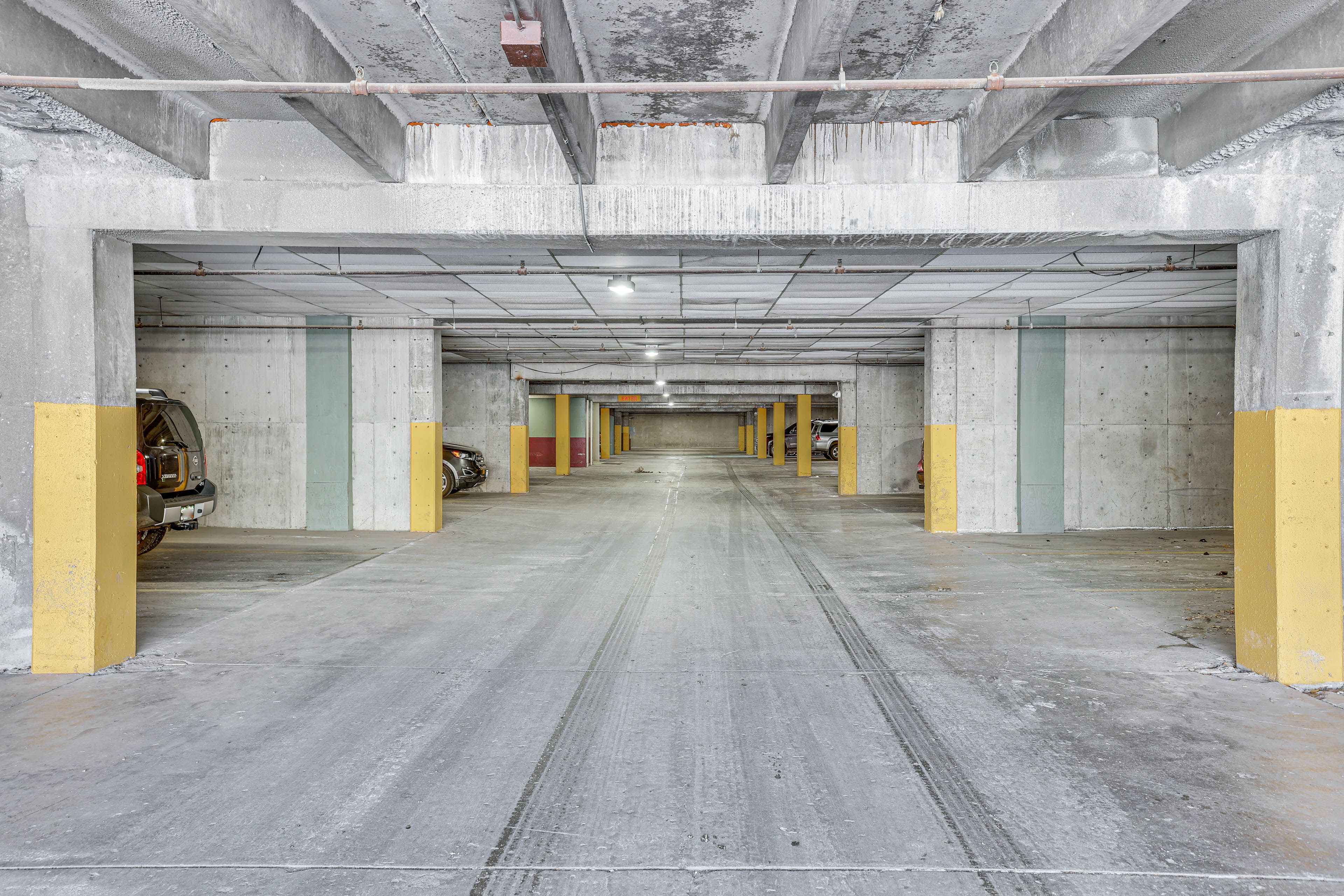 Parking | Community Garage (1 Vehicle)