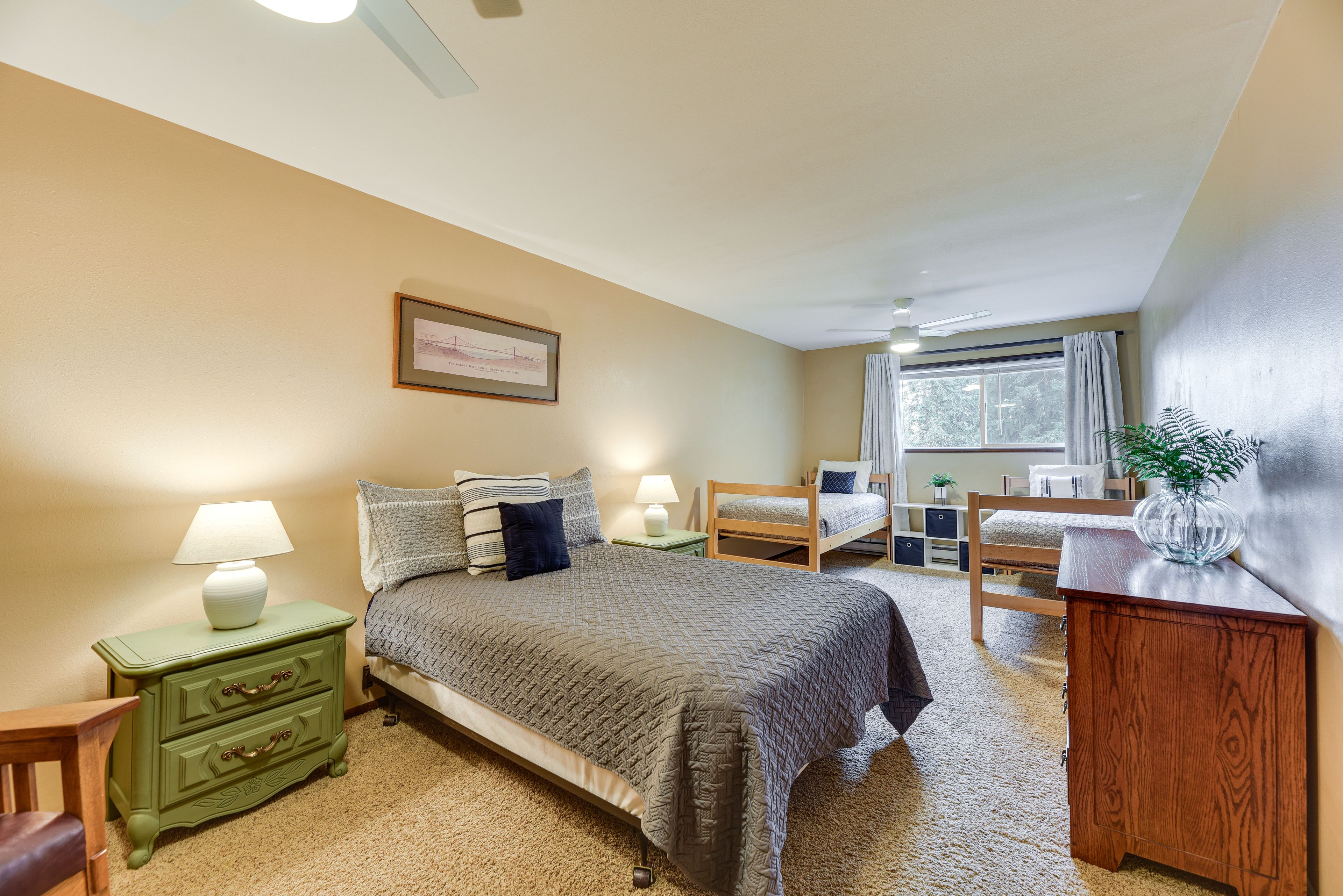 Bedroom 2 | Full Bed | 2 Twin Beds