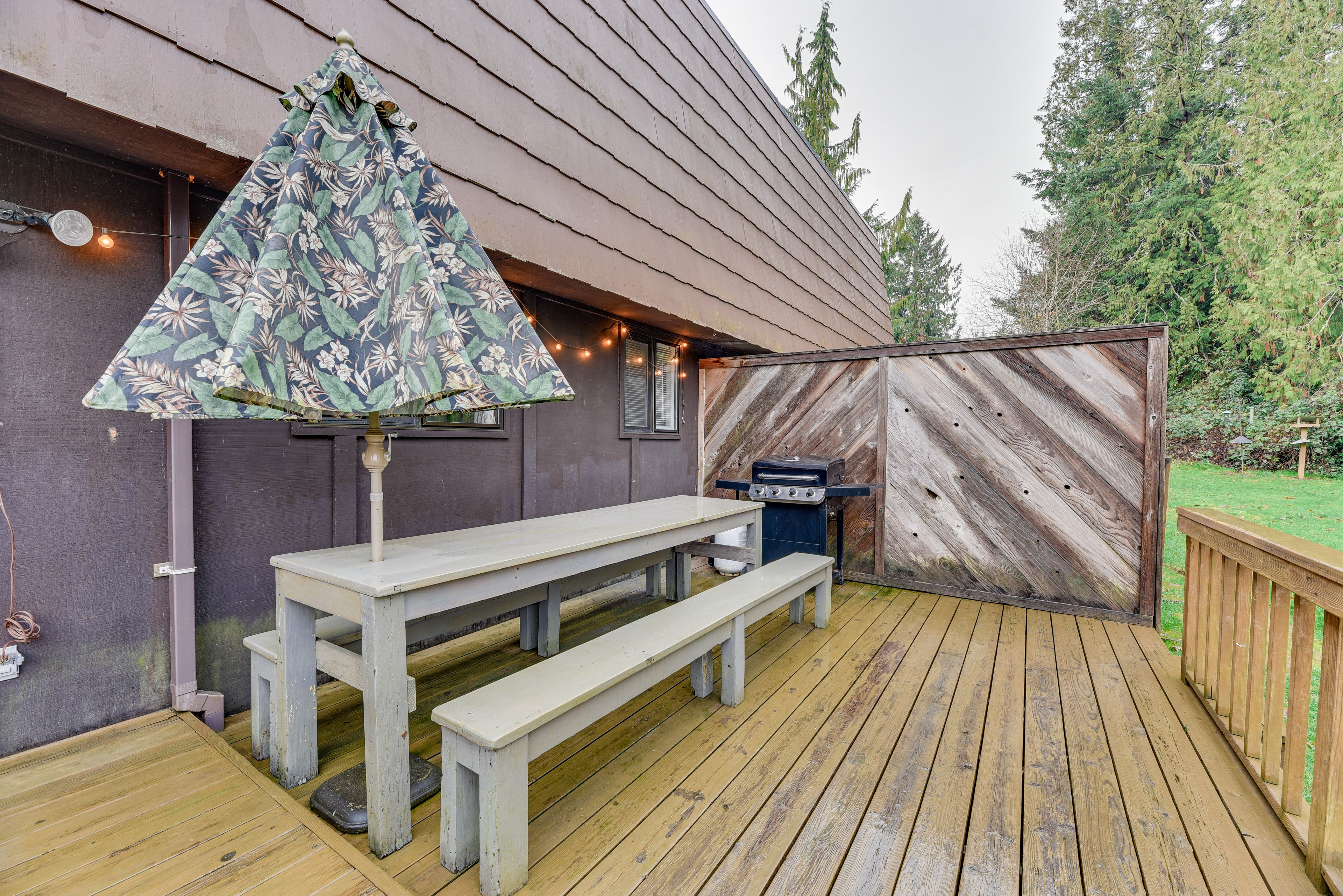 Chehalis Vacation Rental | 2BR | 2BA | 1,296 Sq Ft | Steps Required