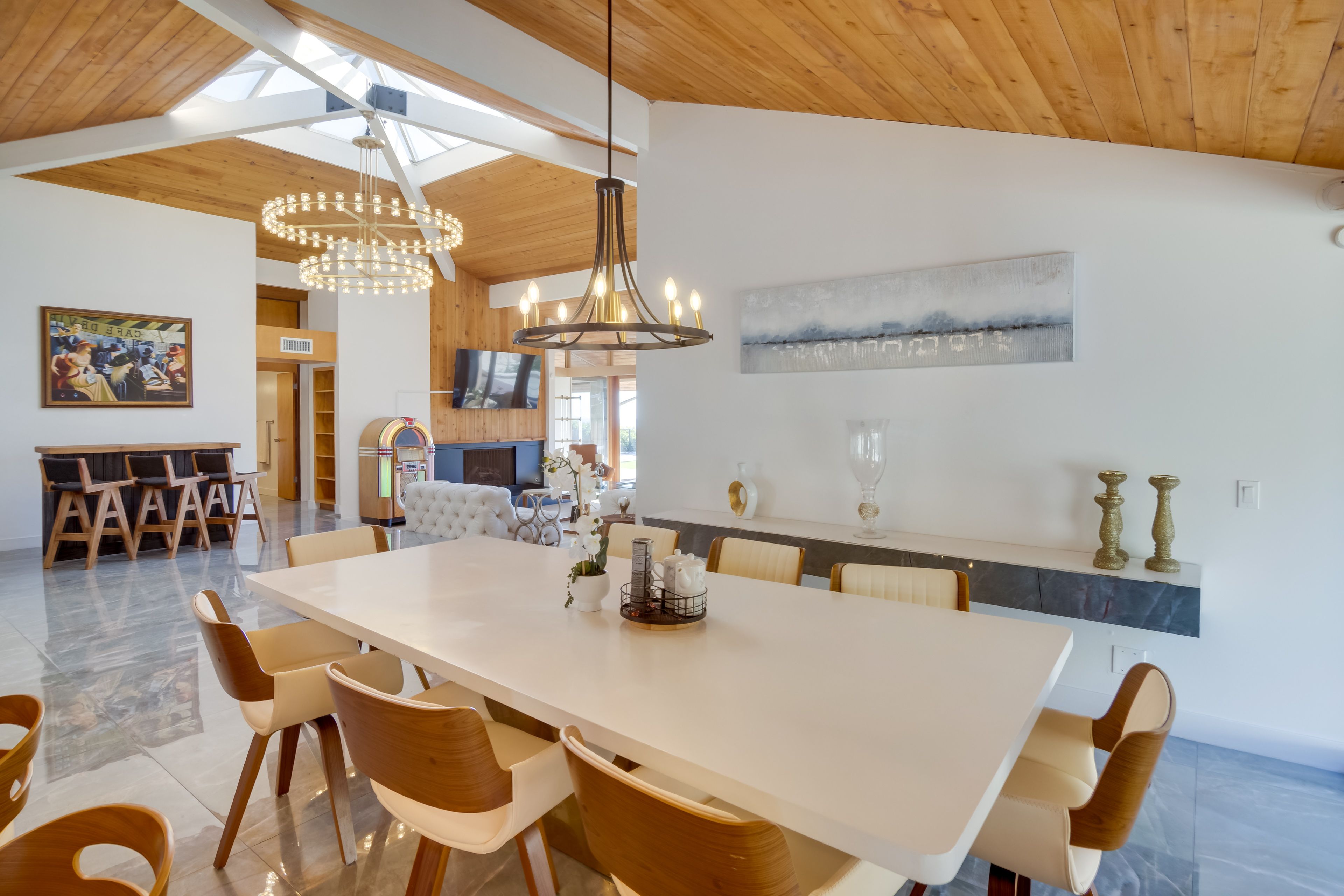 Dining Area | Dishware & Flatware