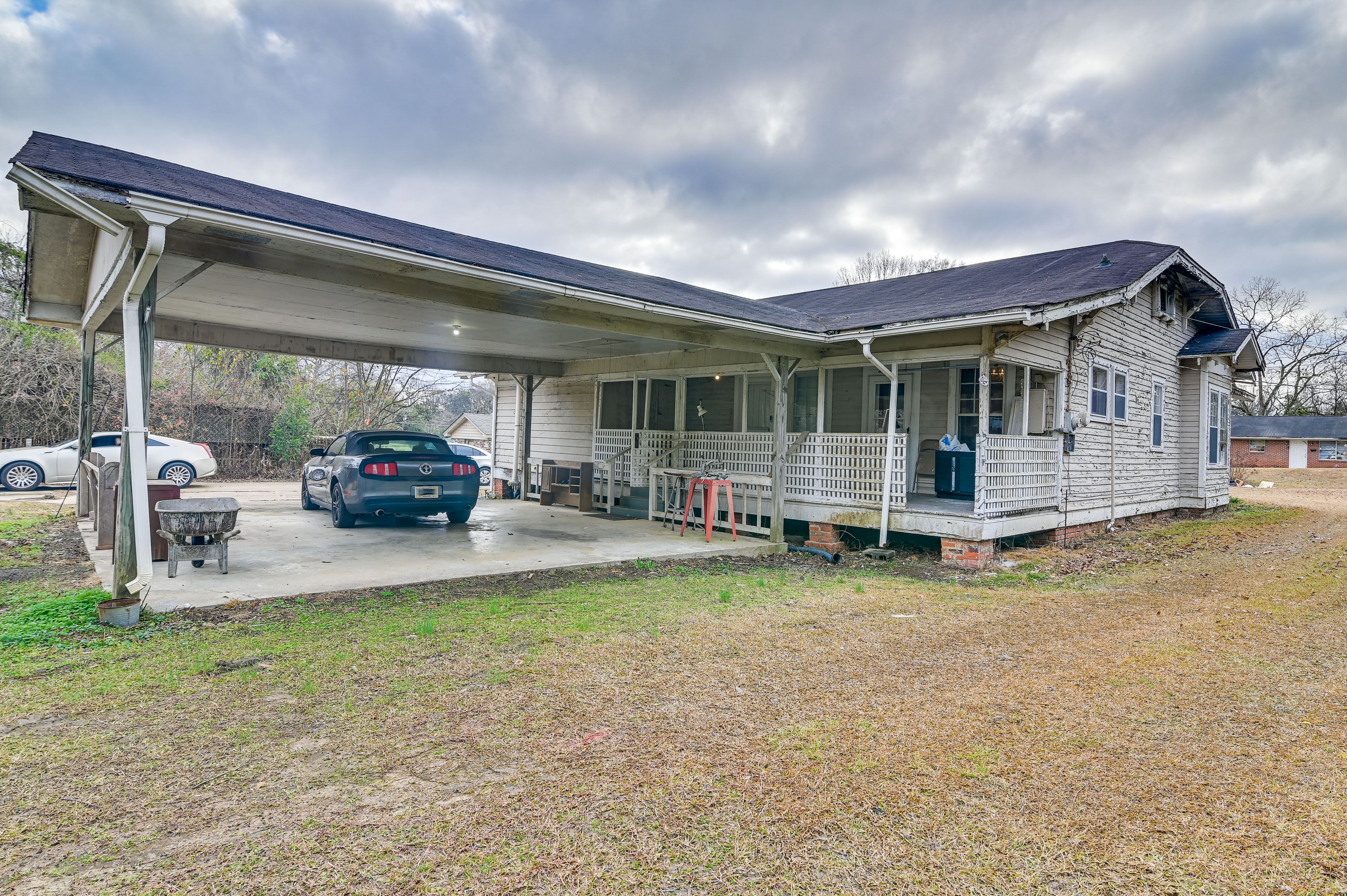 Parking | Carport (1 Vehicle) | Driveway (1 Vehicle)