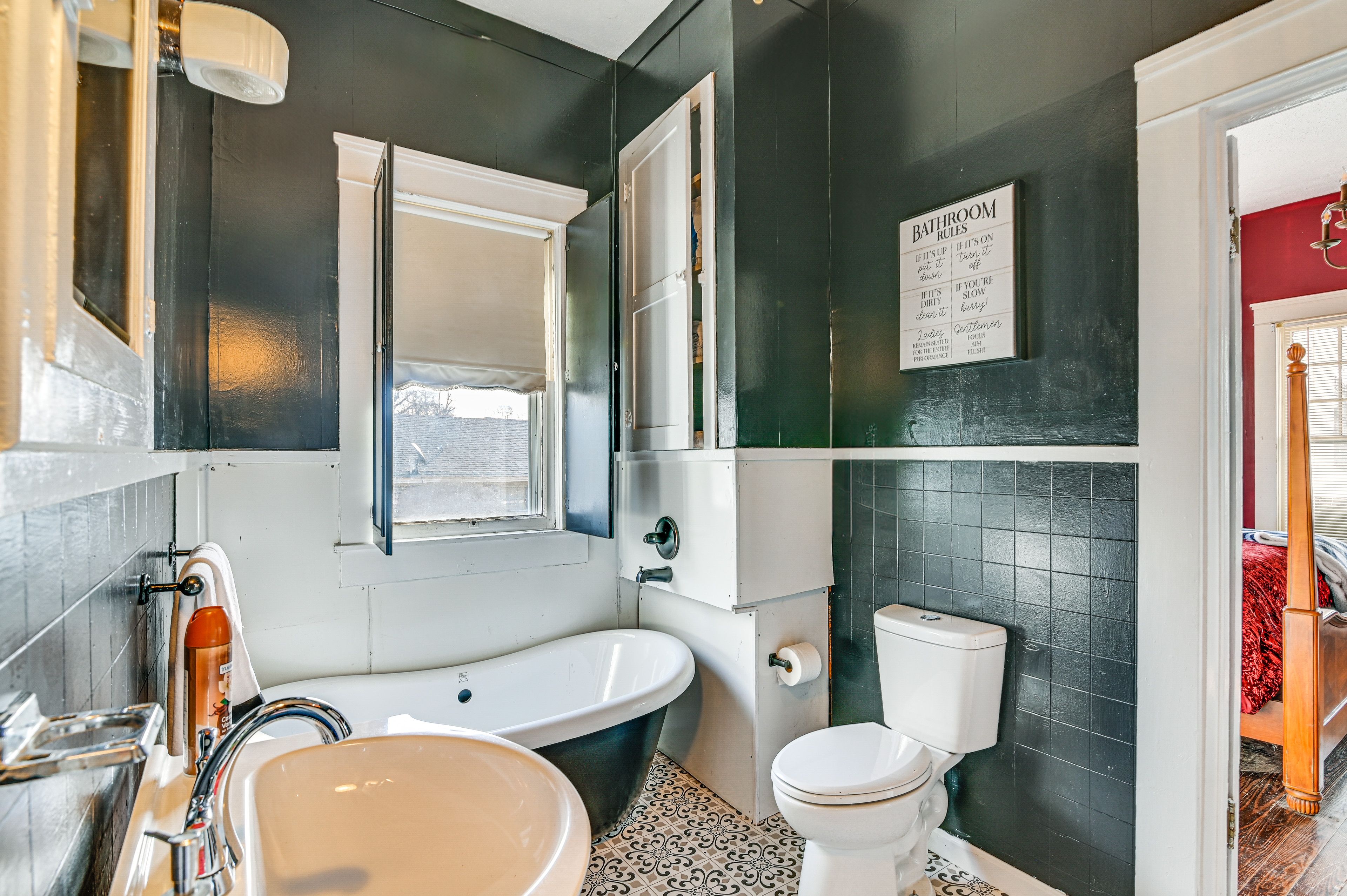 Full Bathroom