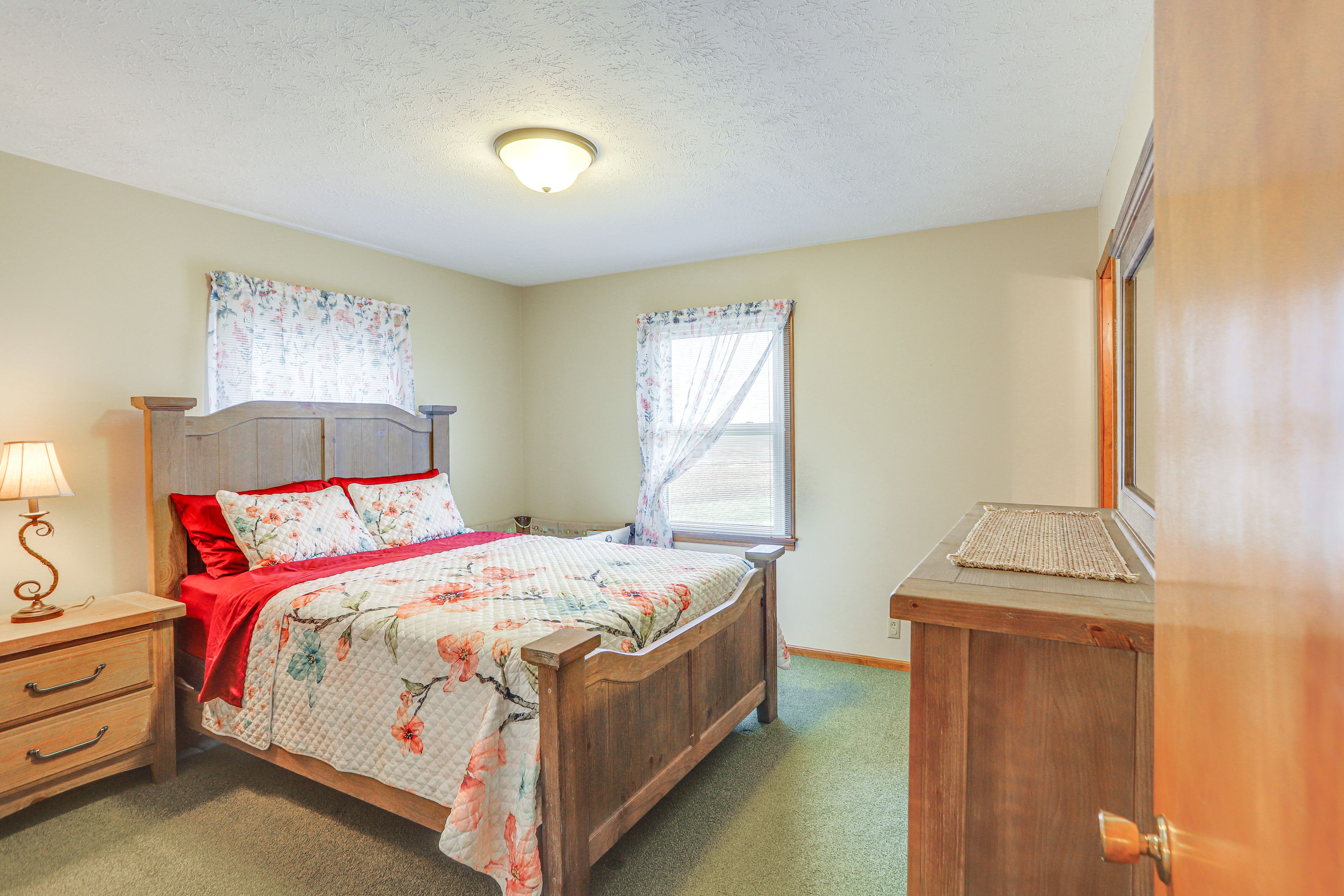 Bedroom 1 | Queen Bed | Pack 'n Play | Linens Provided