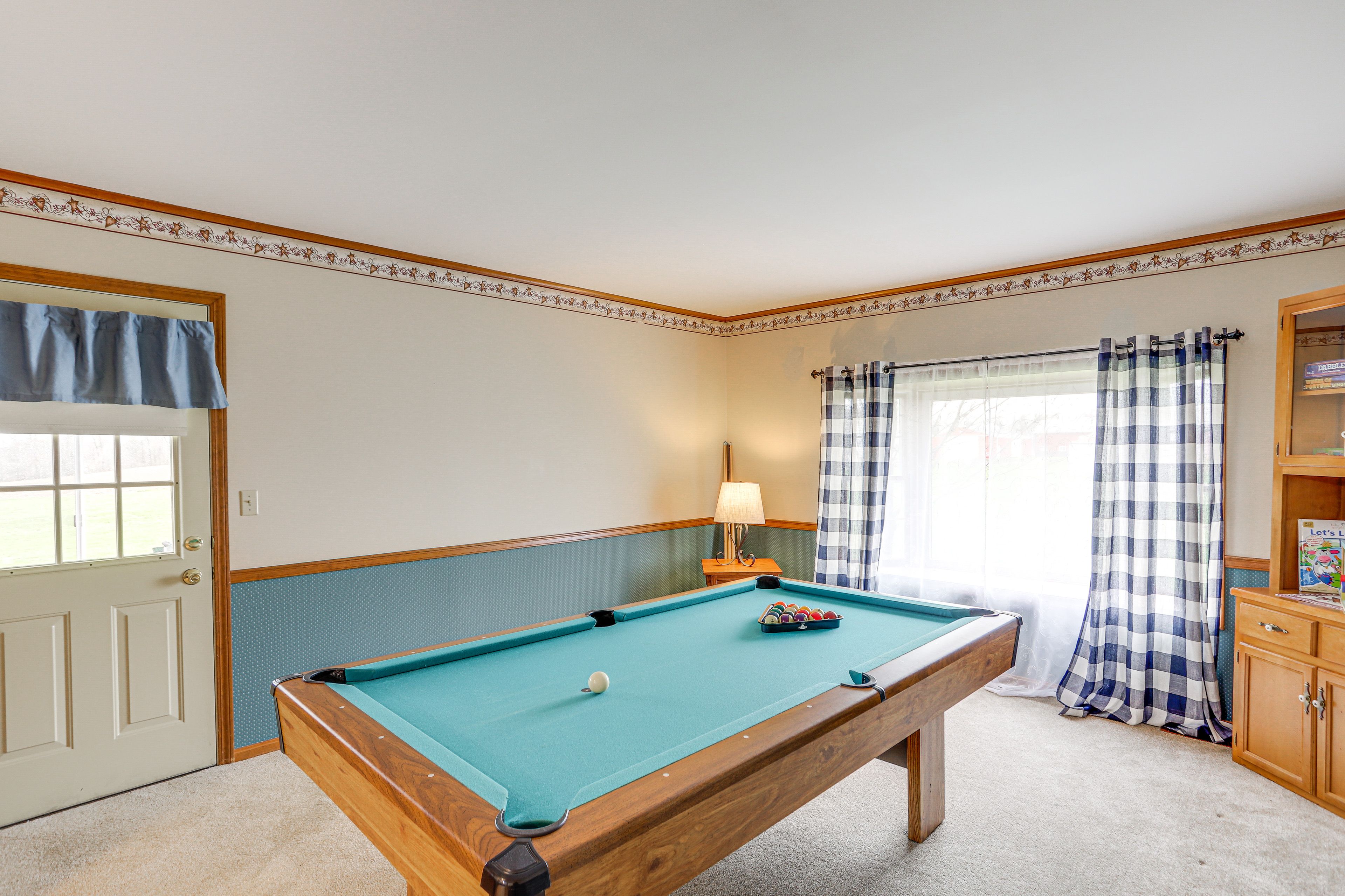 Game Room | Pool Table | Kids' Toys