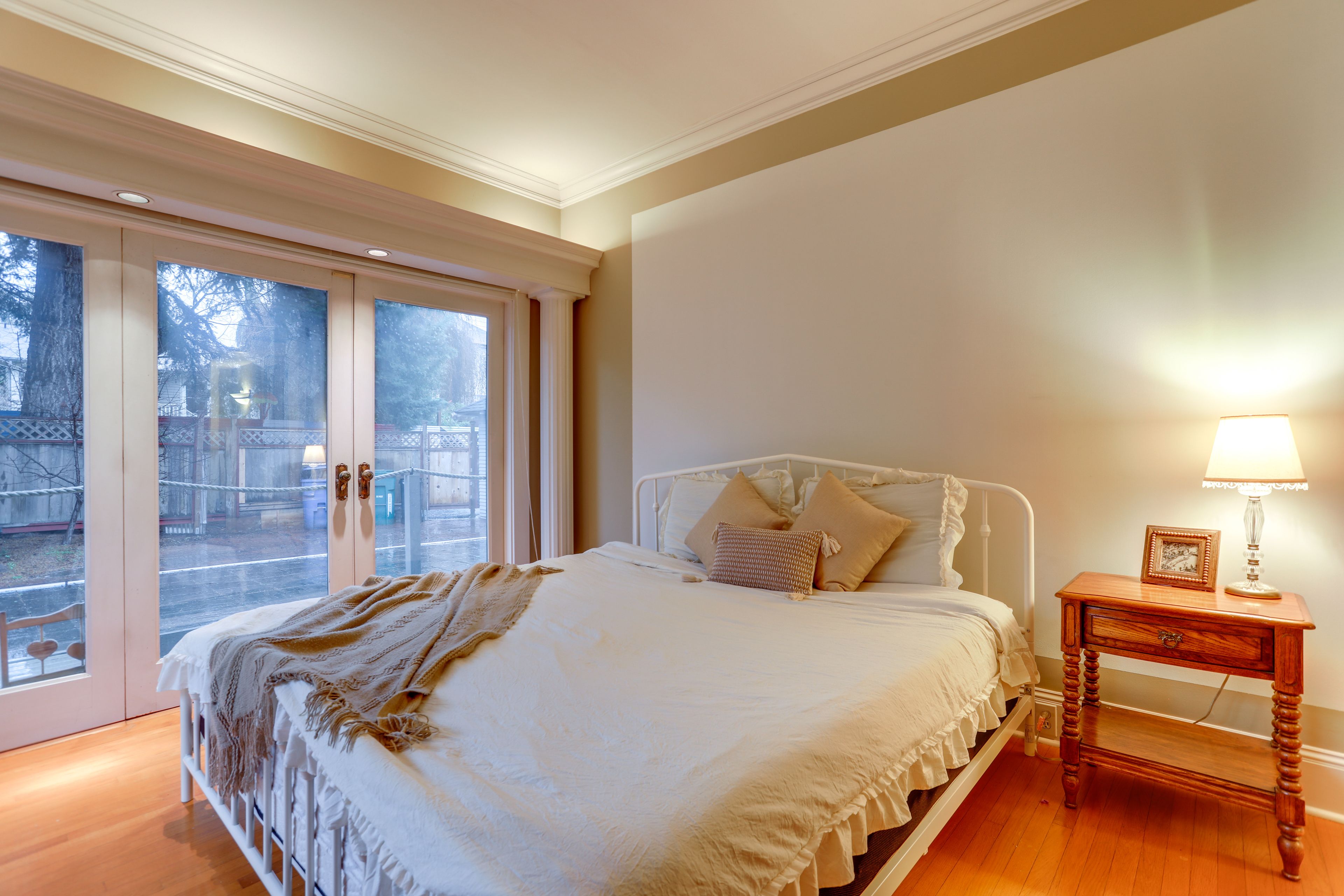 Bedroom 1 | King Bed