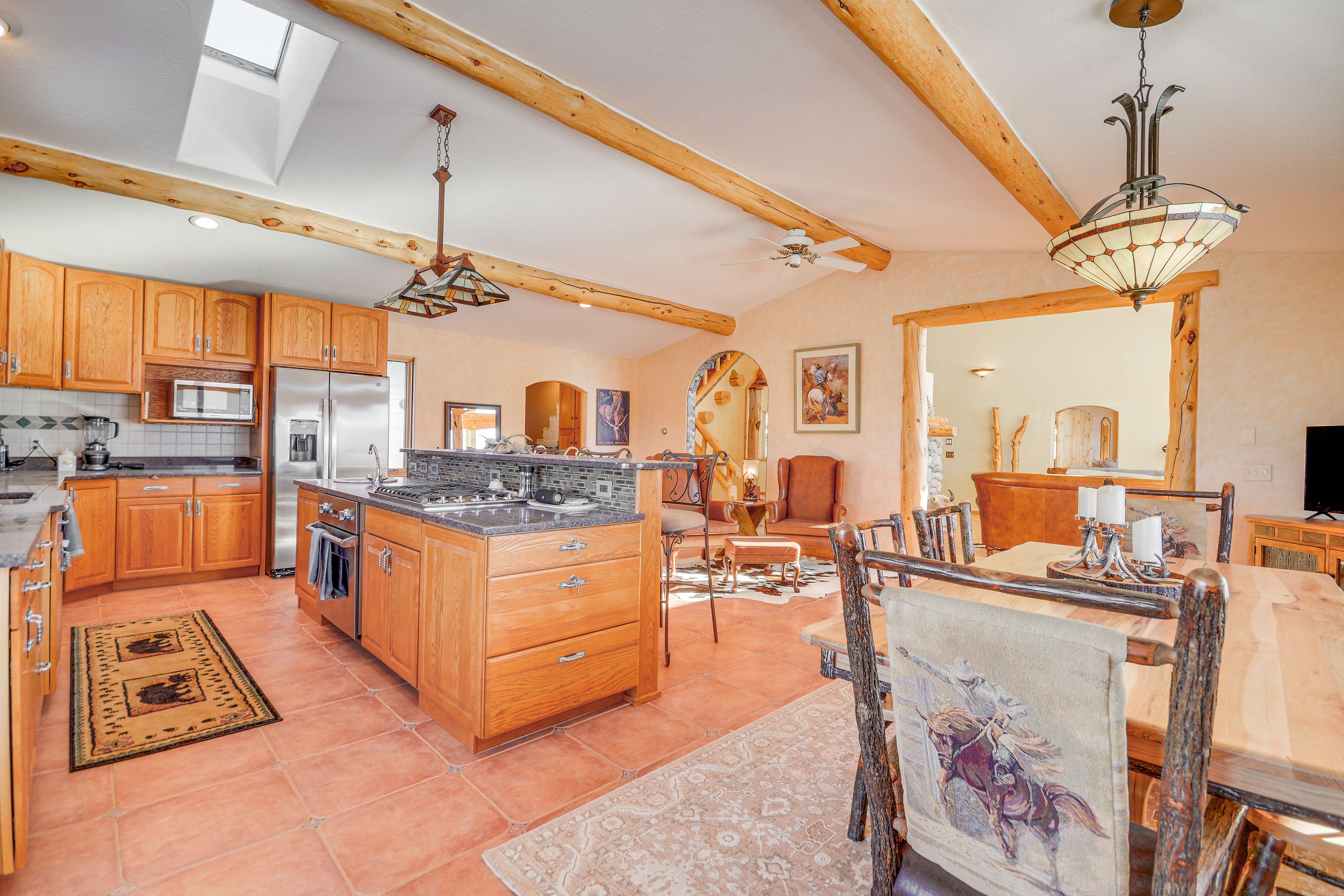 Kitchen | Main Level | Single-Serve Coffee Maker | Toaster