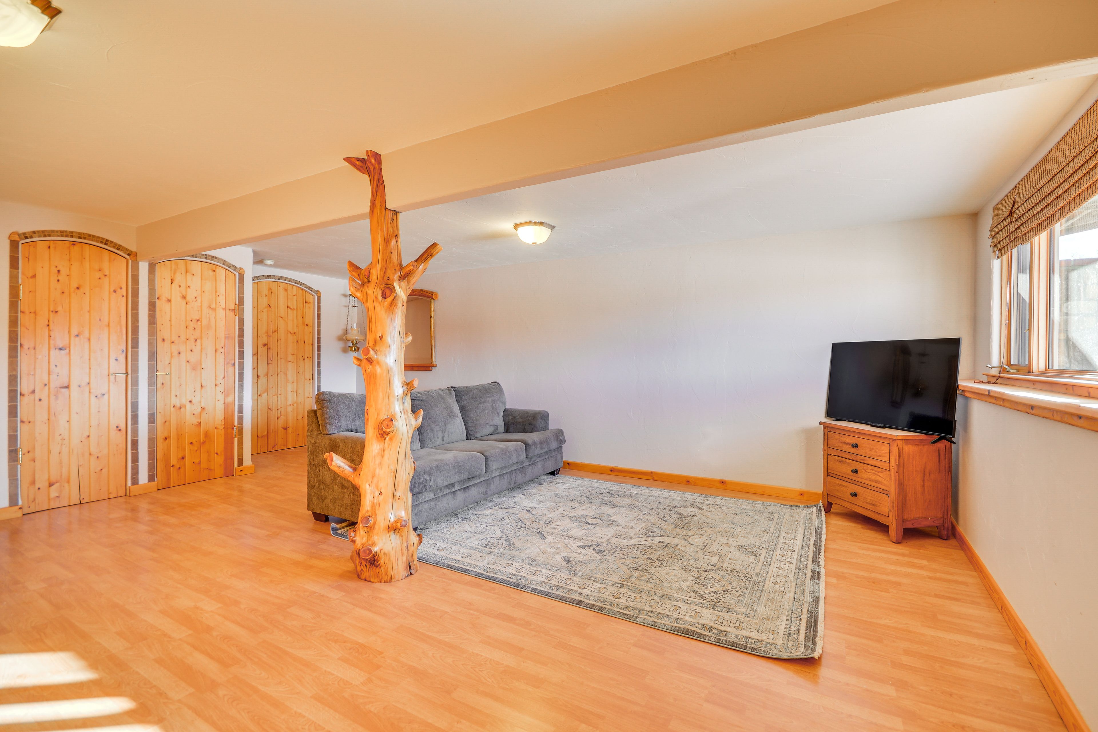 Bonus Room | Lower Level | 2 Queen Sleeper Sofas | Smart TV