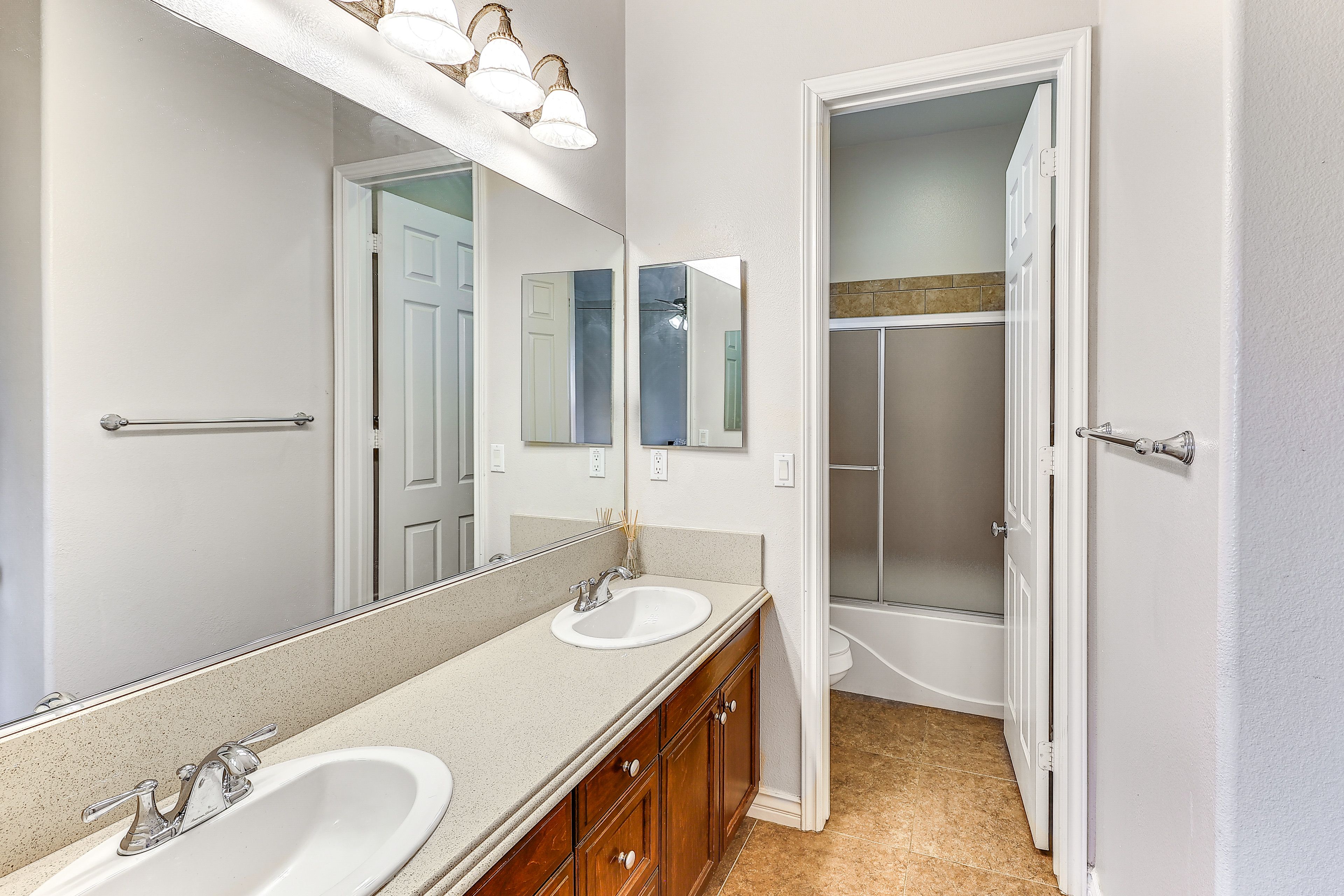 Bathroom | Towels Provided