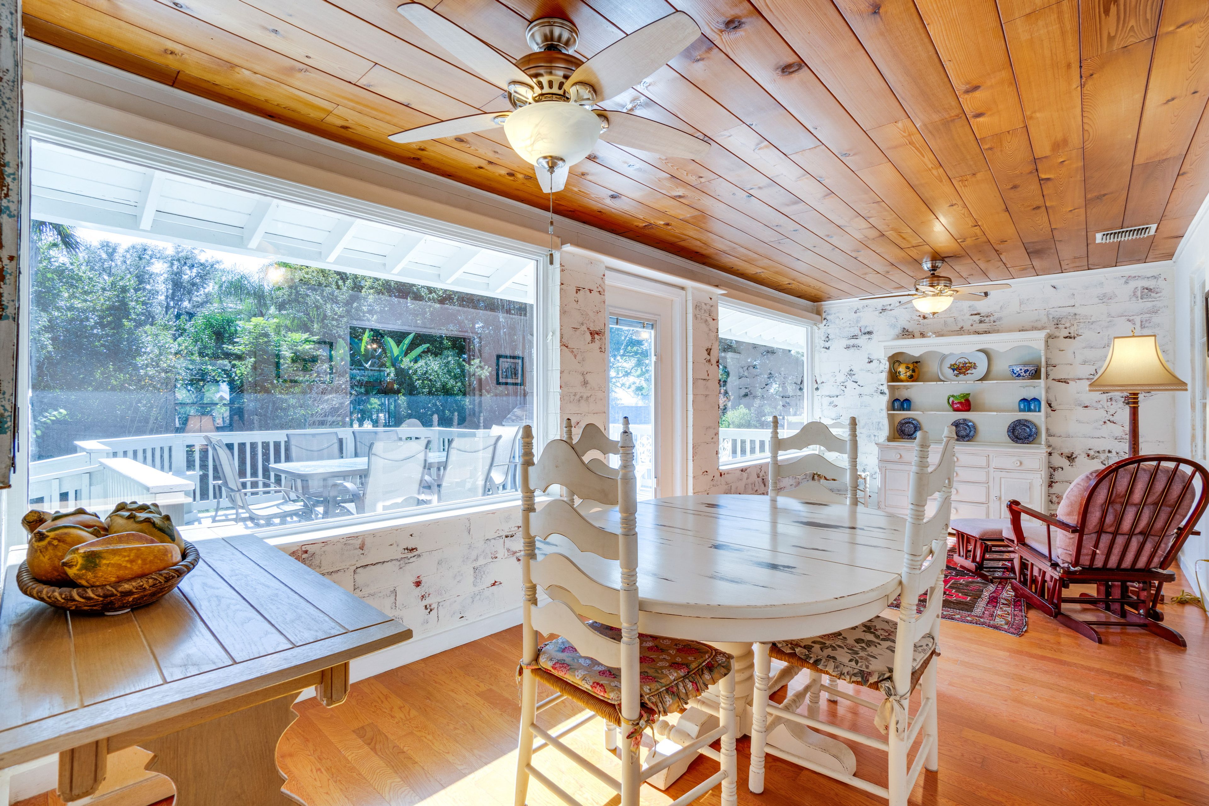 Dining Area | Dishware/Flatware | Trash Bags/Paper Towels