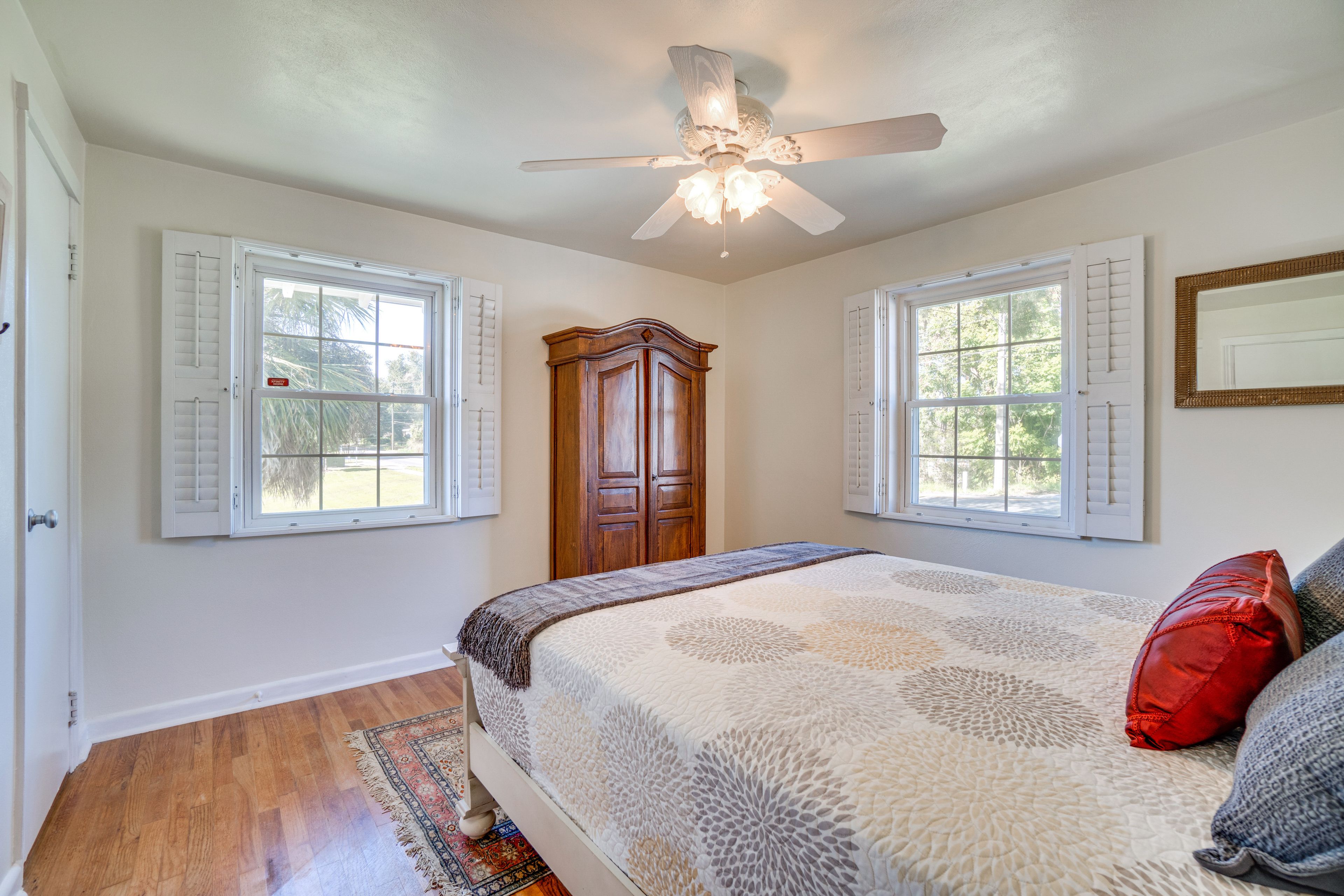 Bedroom 2 | Queen Bed | Hangers