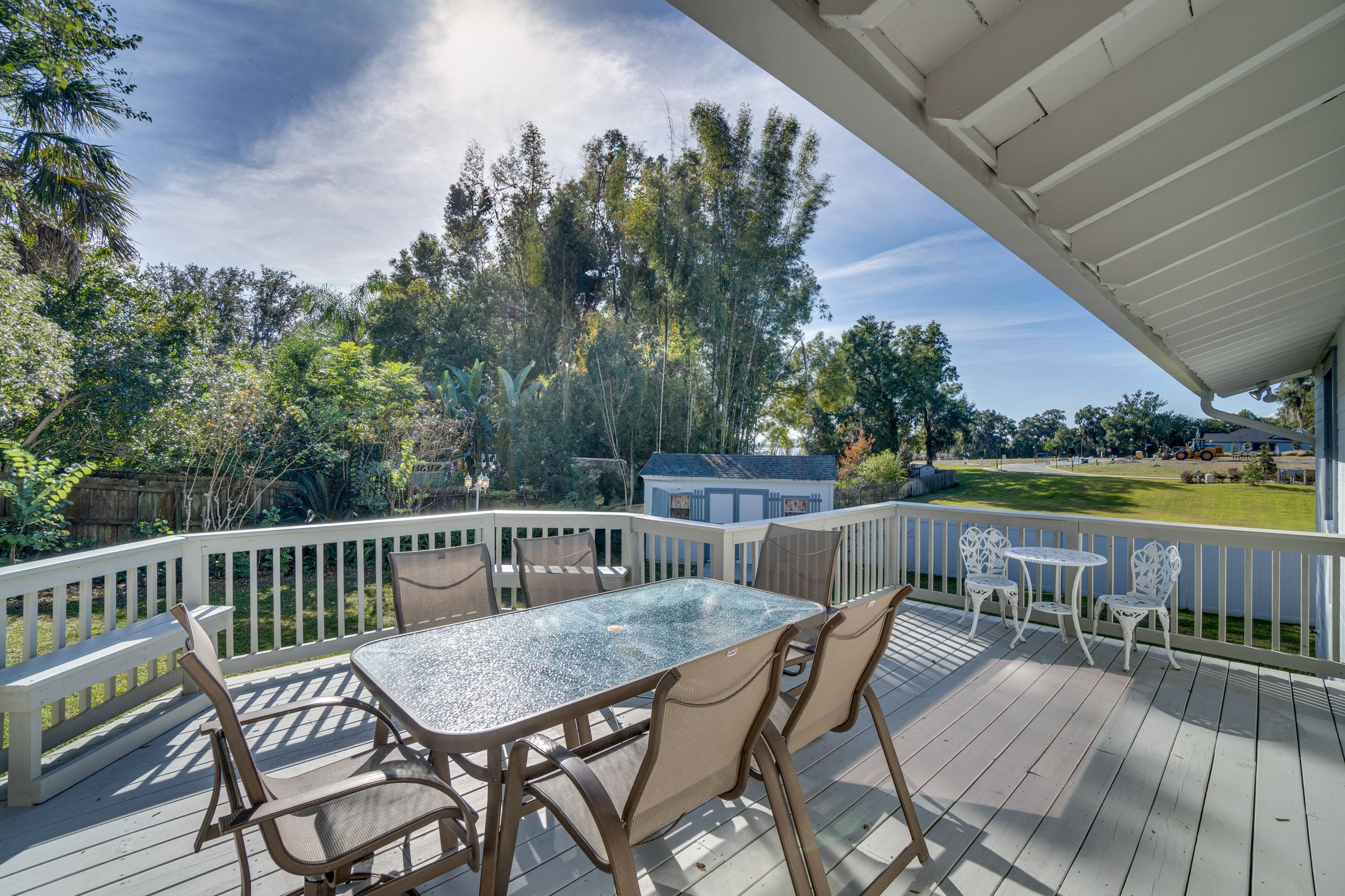 Deck | Dining Area