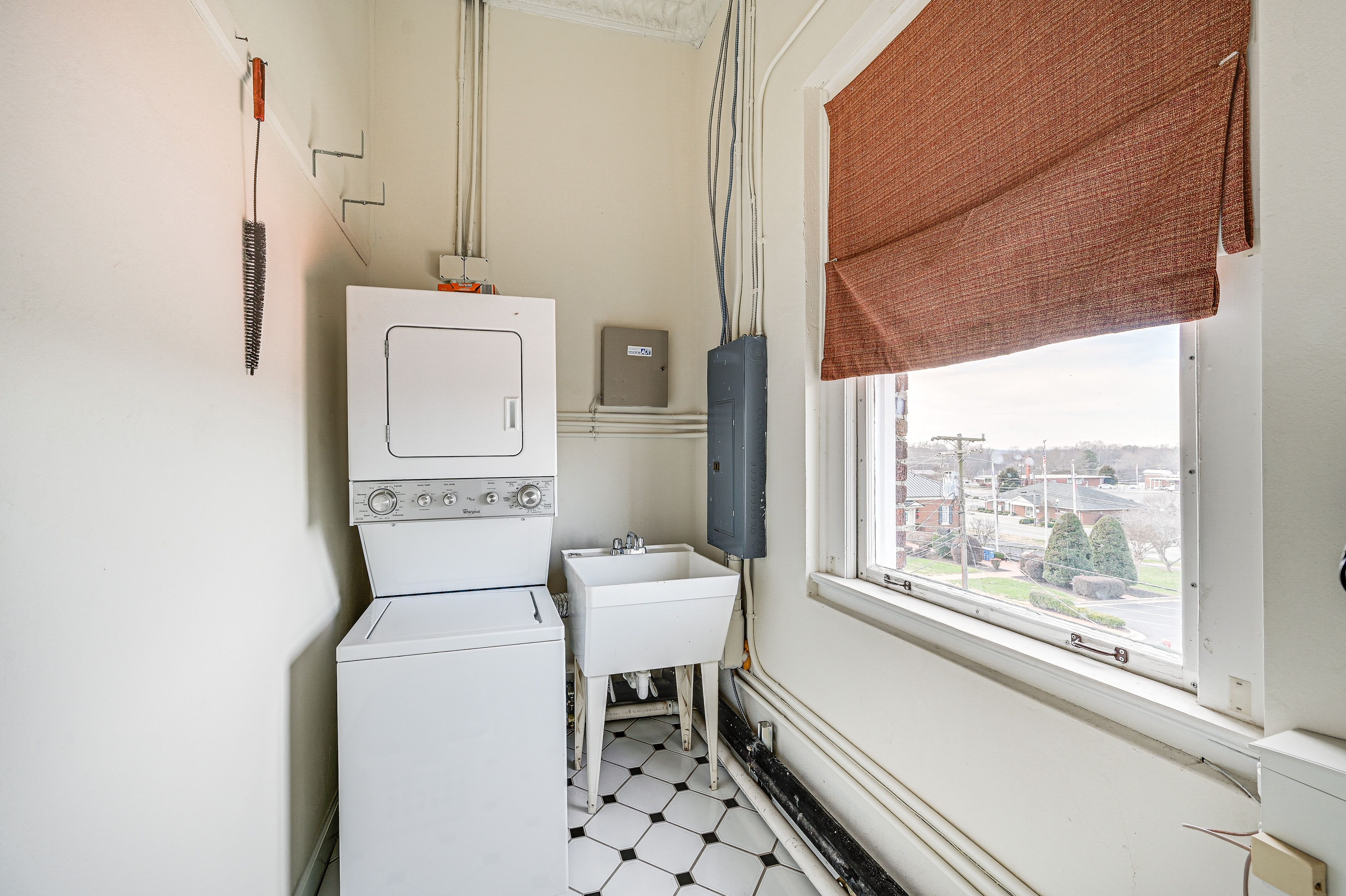 Laundry Room | Detergent Provided