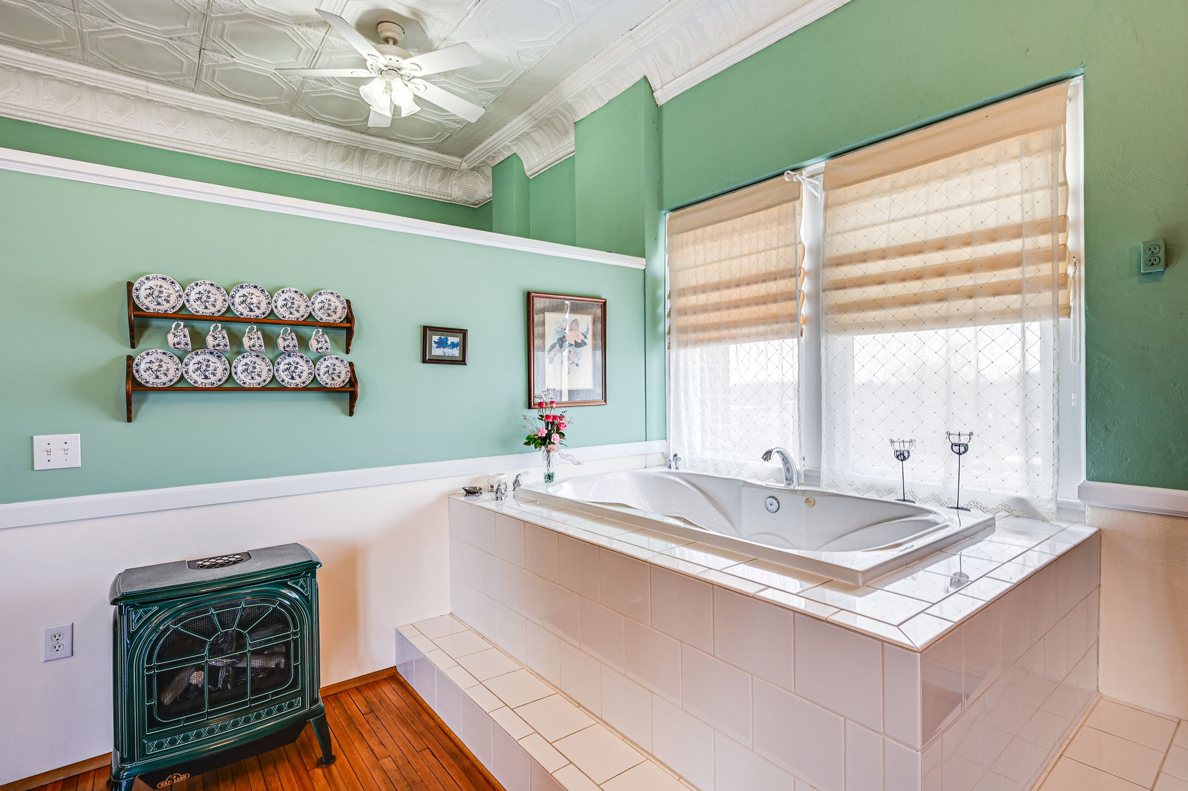 Jetted Tub