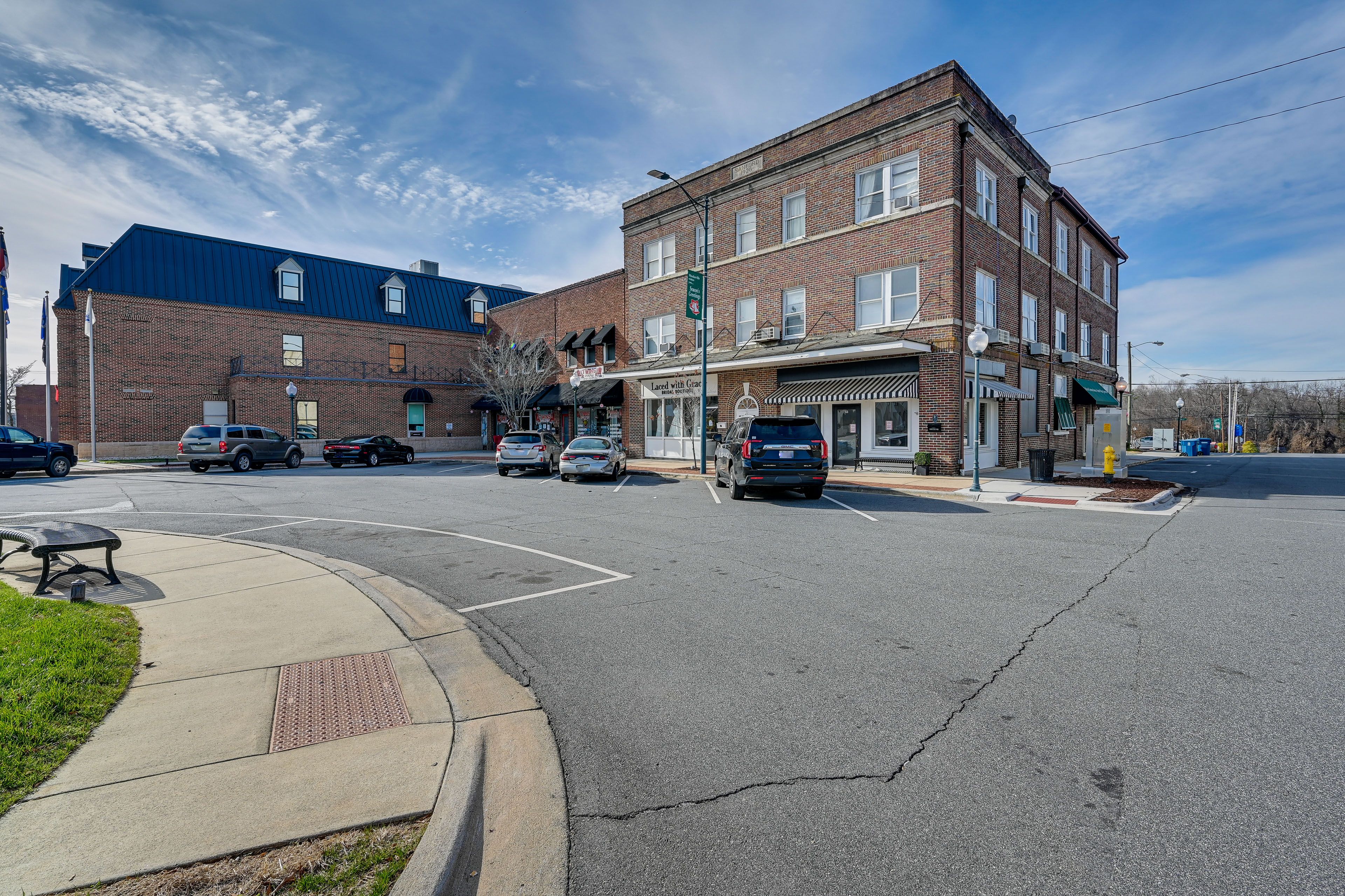 Building Exterior | Self Check-In | Walk to Downtown Restaurants & Shops