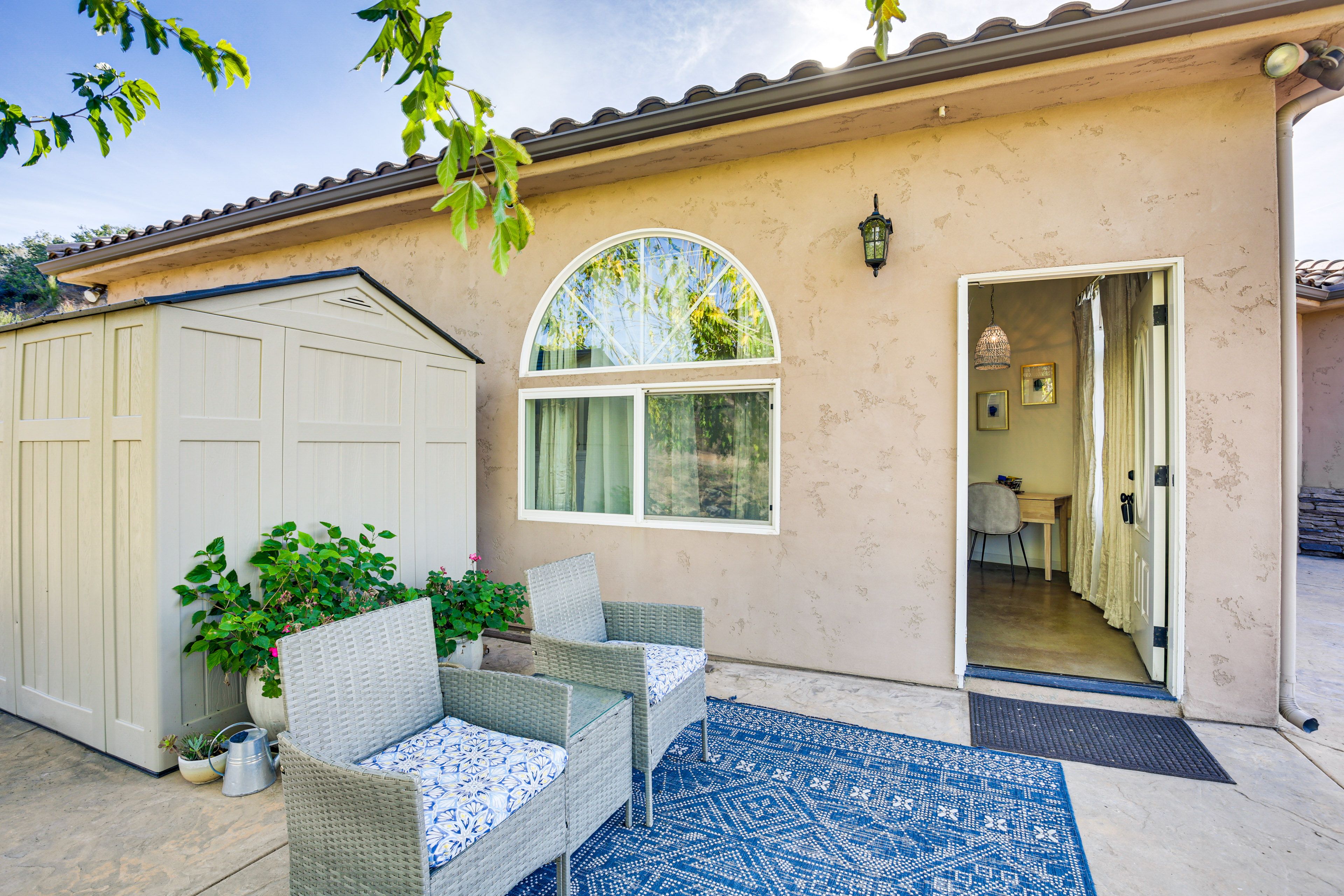 Alpine Vacation Rental | 1BR | 1BA | 1 Step Required | 550 Sq Ft