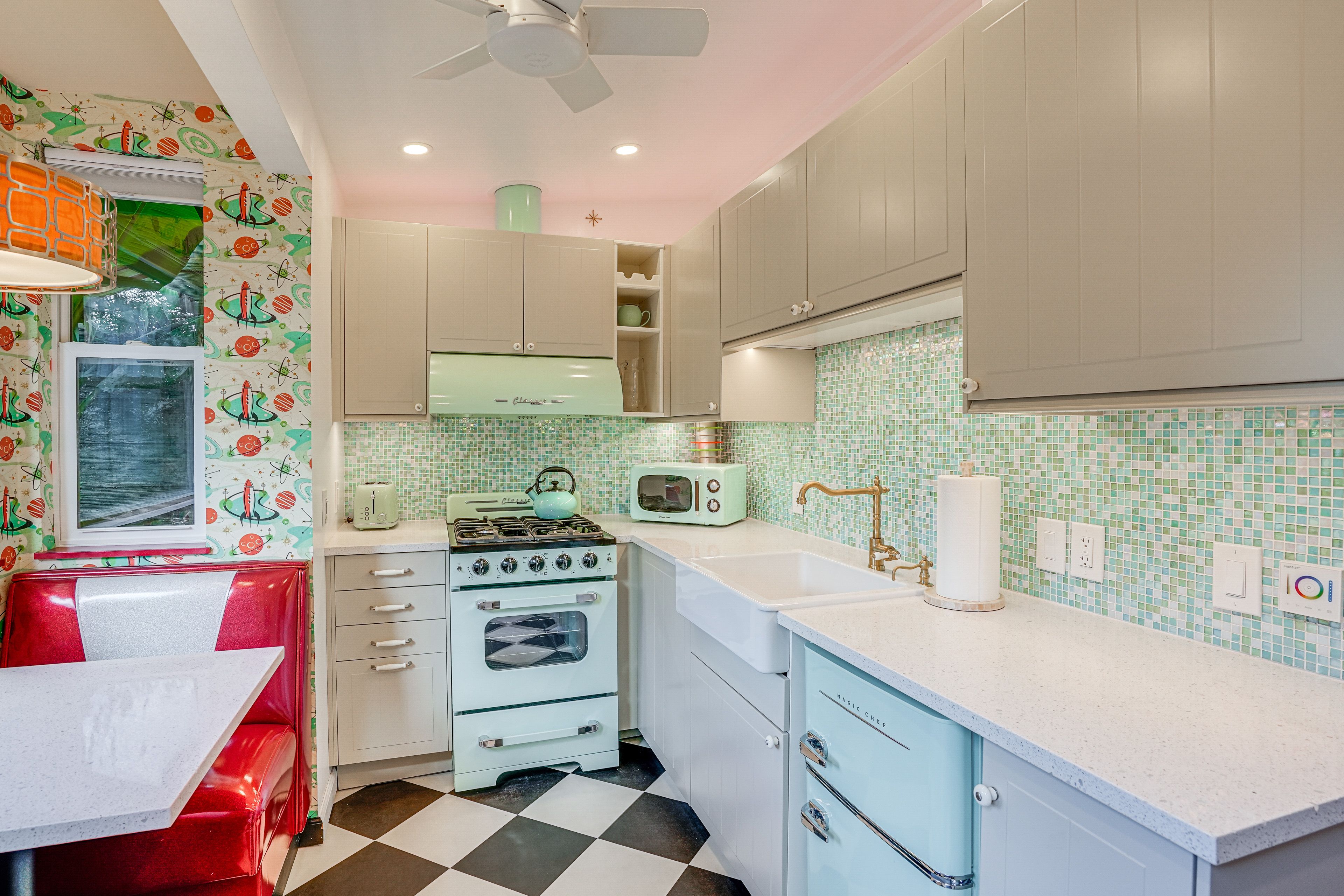 El Sobrante Vacation Rental | 1BR | 1BA | Steps Required | 600 Sq Ft
