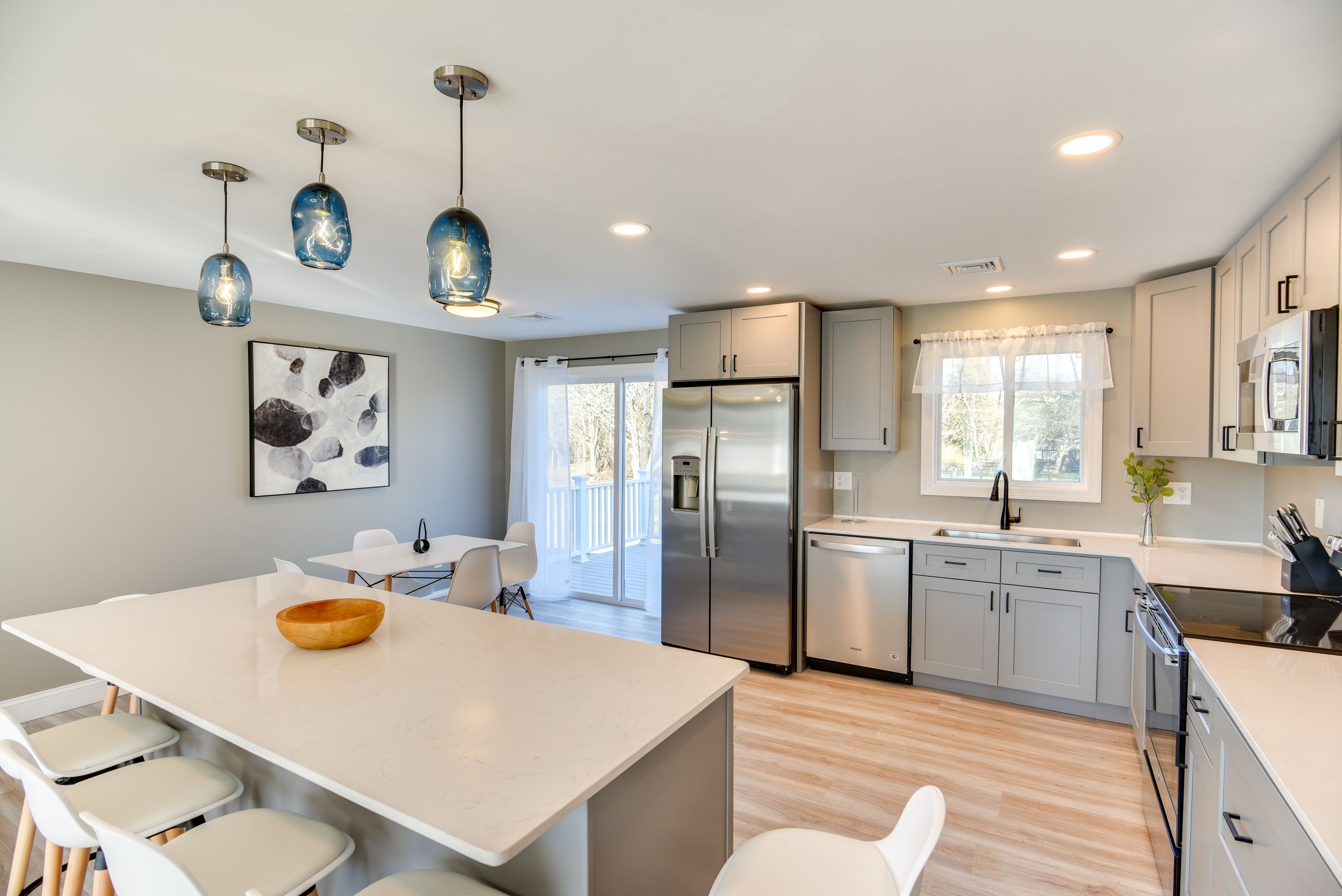 Dining Areas | 1st Floor | Dishware/Flatware | Trash Bags/Paper Towels